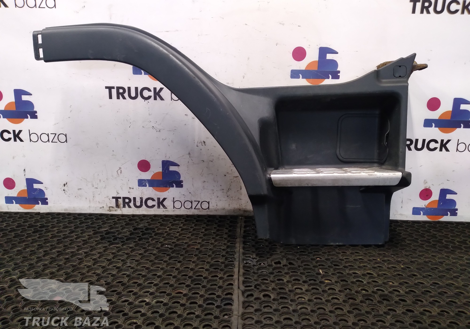 20529484 Корпус пожножки правый для Volvo FM I (с 1998 по 2001)