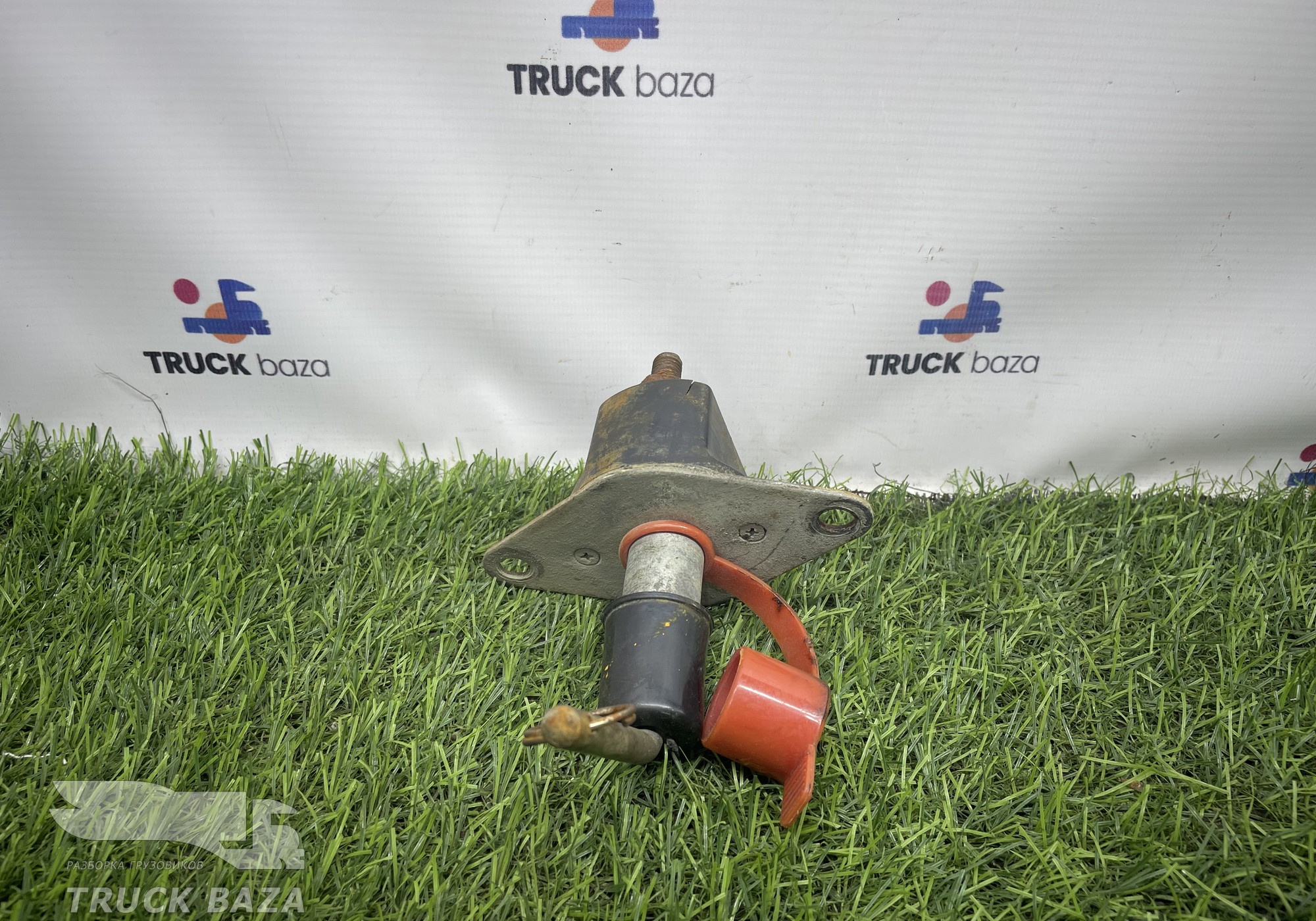 00284313 Выключатель массы для КАМАЗ 54901