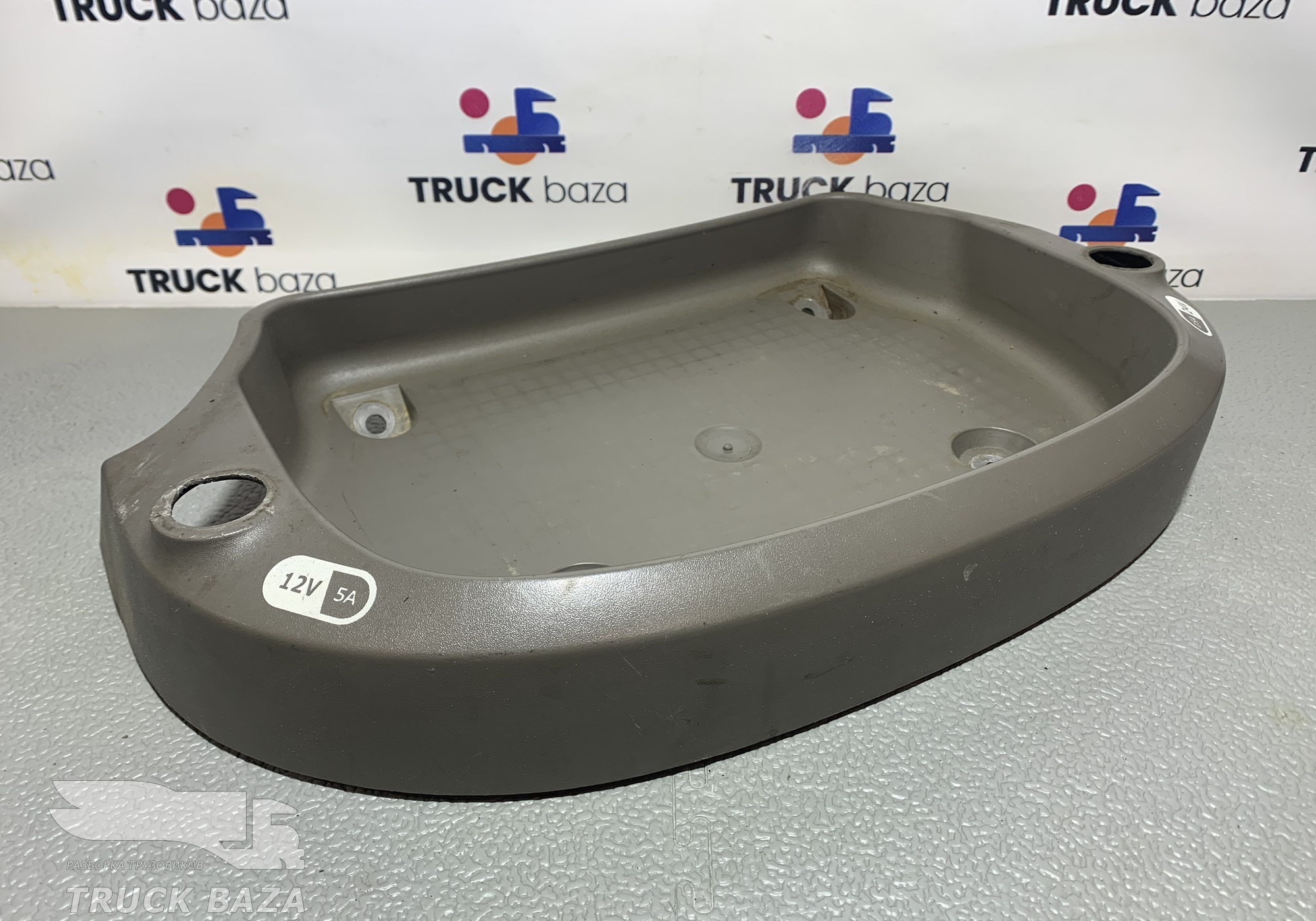 1793720 Полка панели приборов