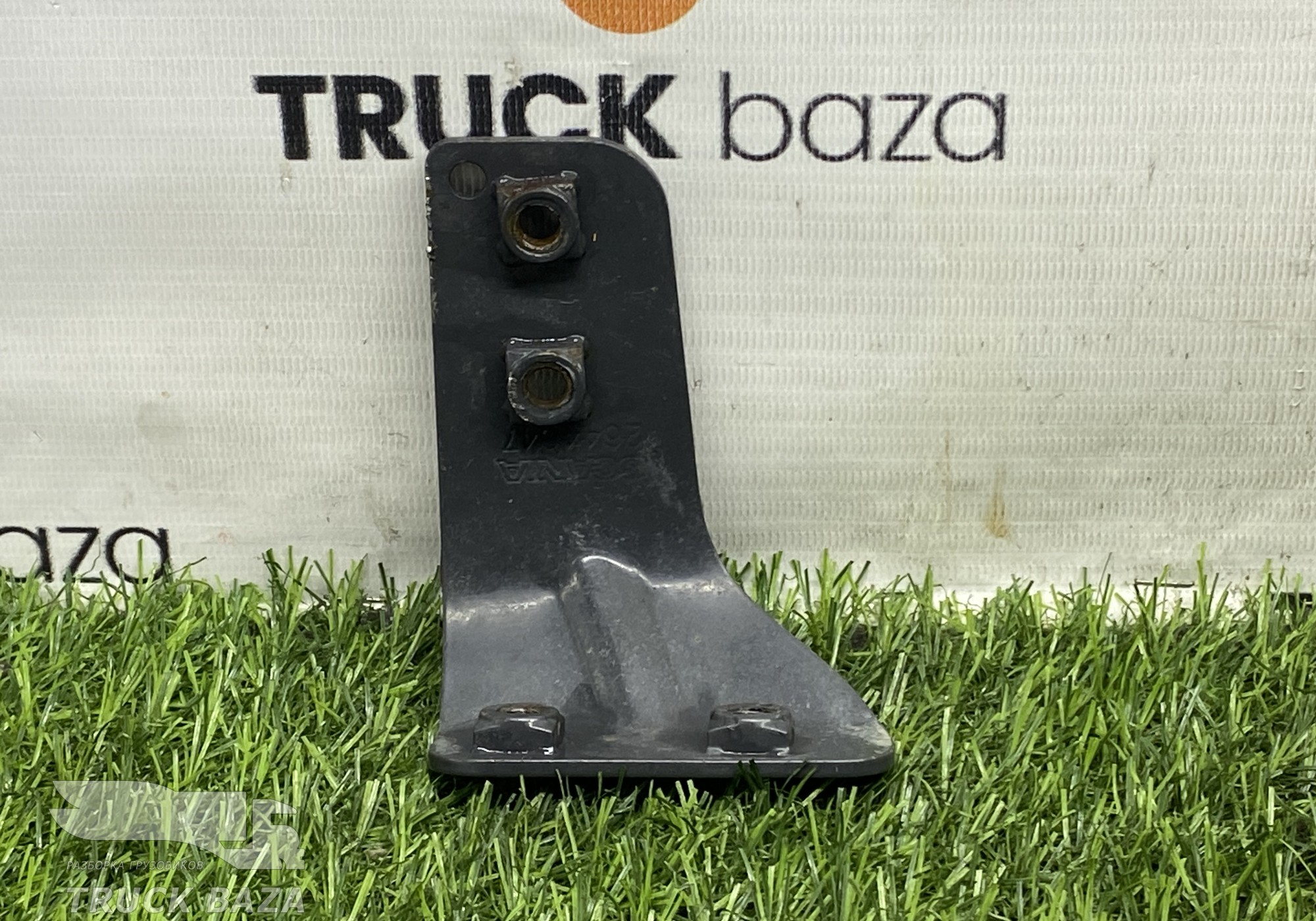 2644647 Кронштейн бампера левый