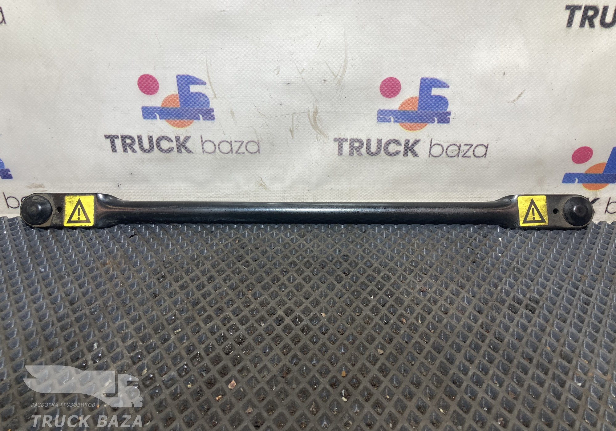 Кронштейн радиатора для Renault T (с 2013)