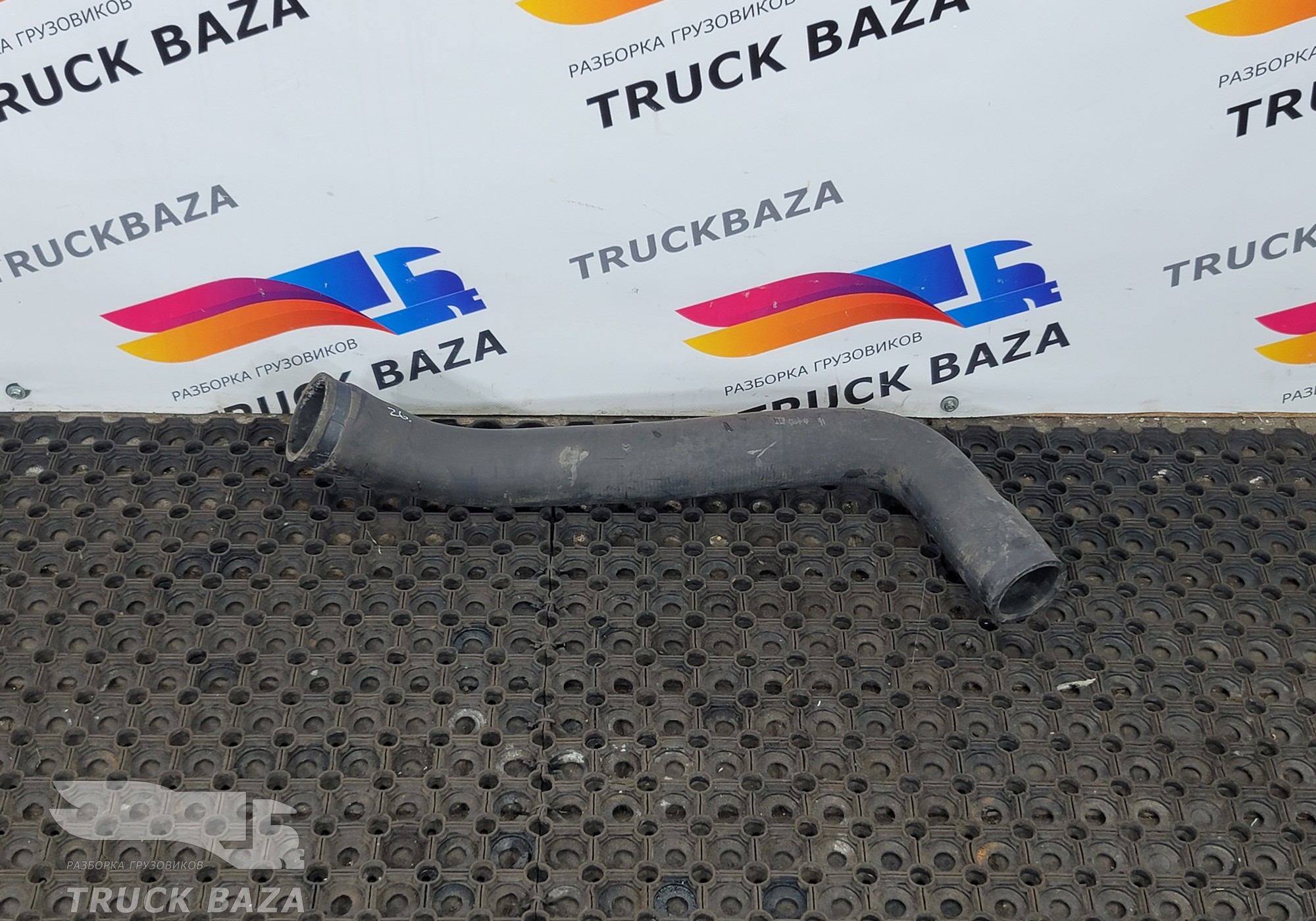 1683774 Патрубок радиатора для Daf XF105