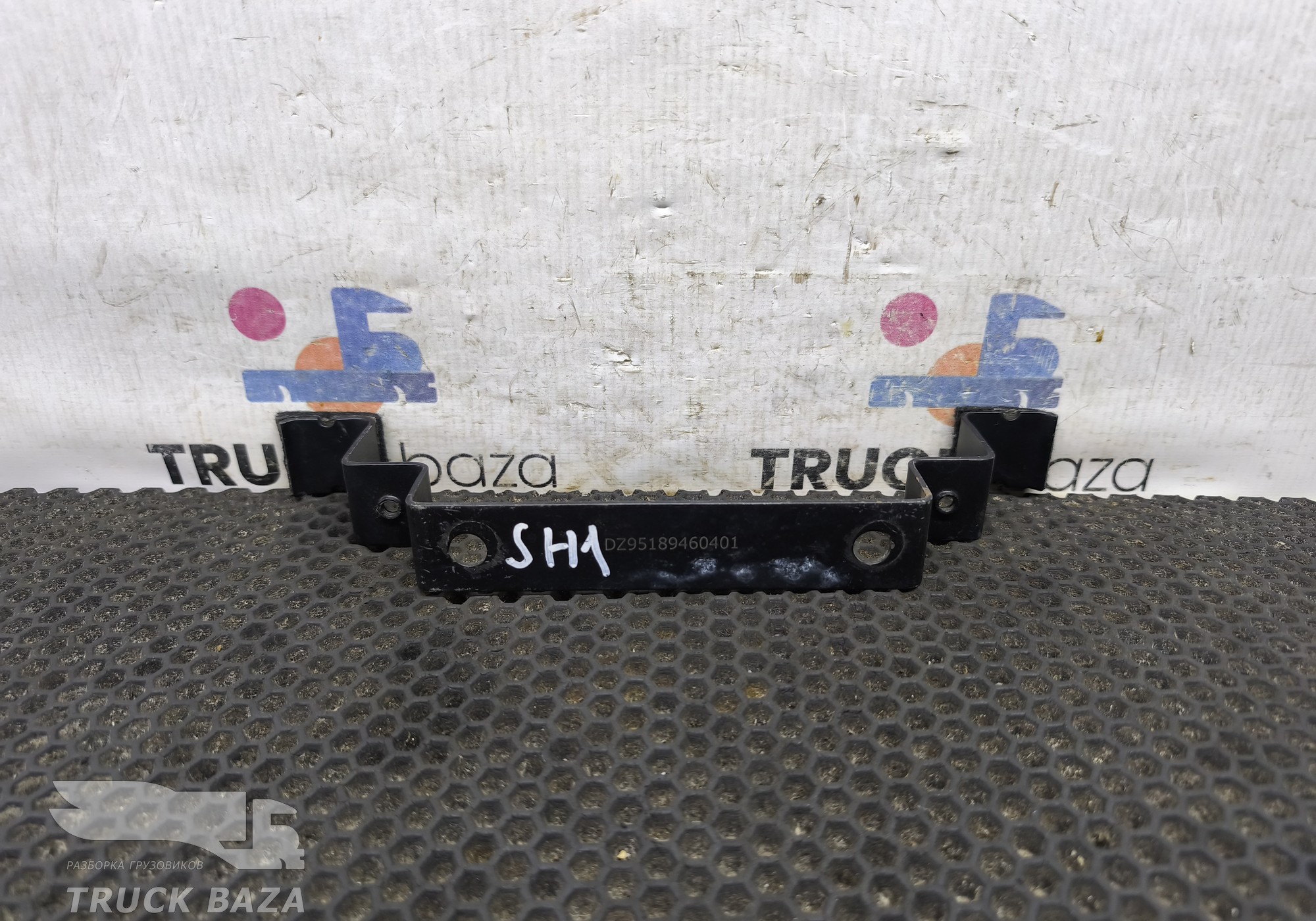DZ95189460401 Кронштейн рулевой колонки для Shacman F3000 (с 2009)