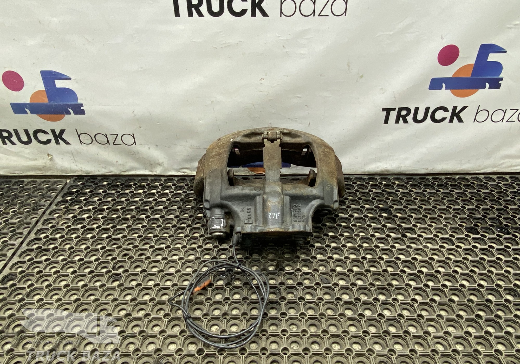 A9444201102 Суппорт задний правый