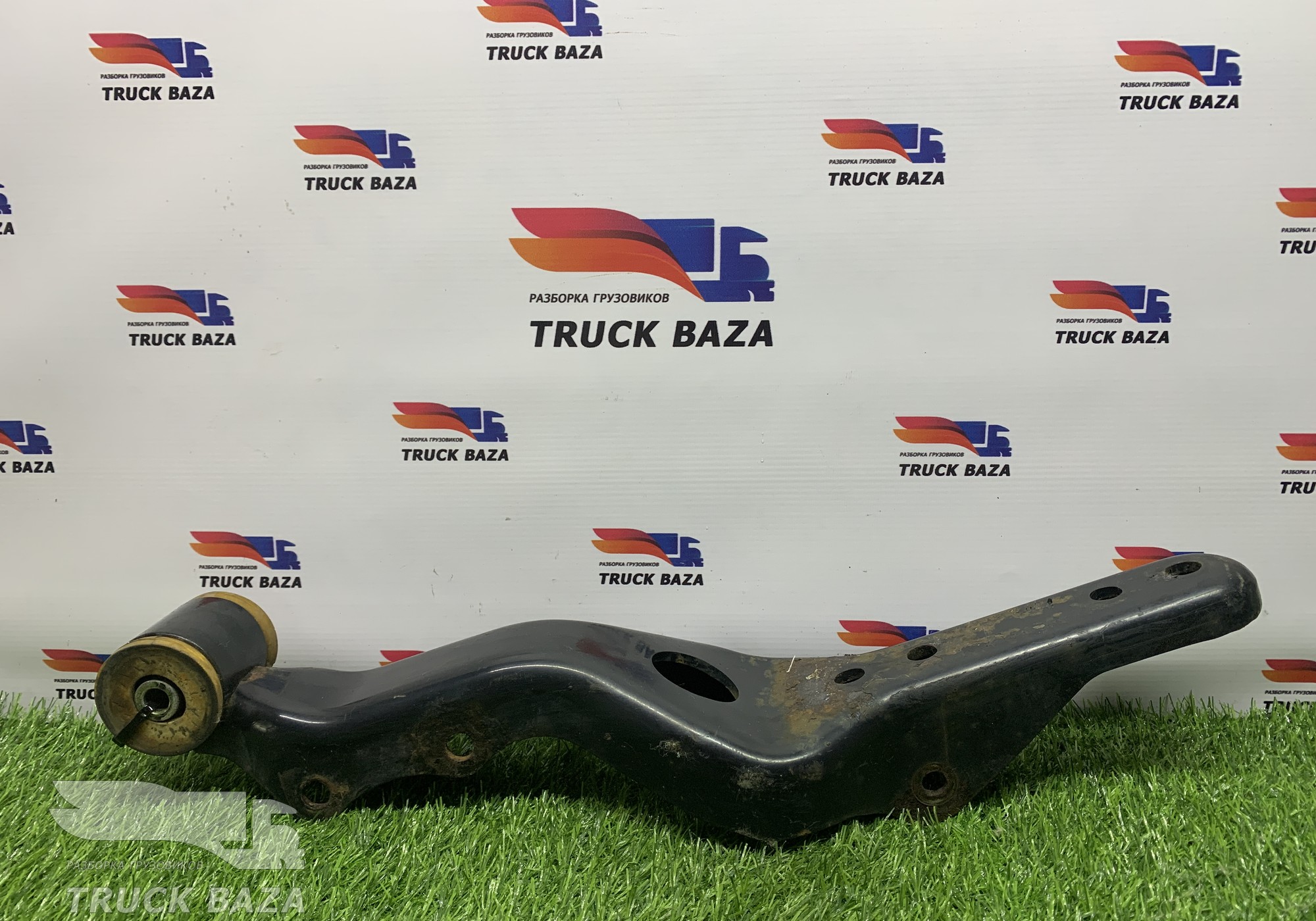 85417016001 Кронштейн замка кабины