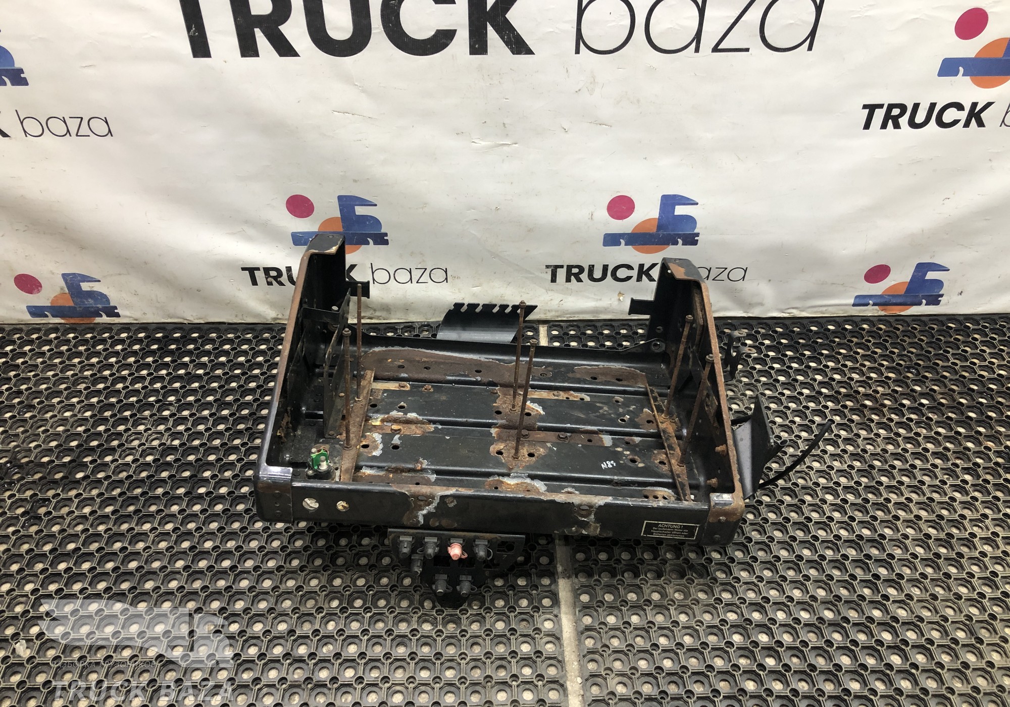 81418605398 Ящик АКБ для Man TGS