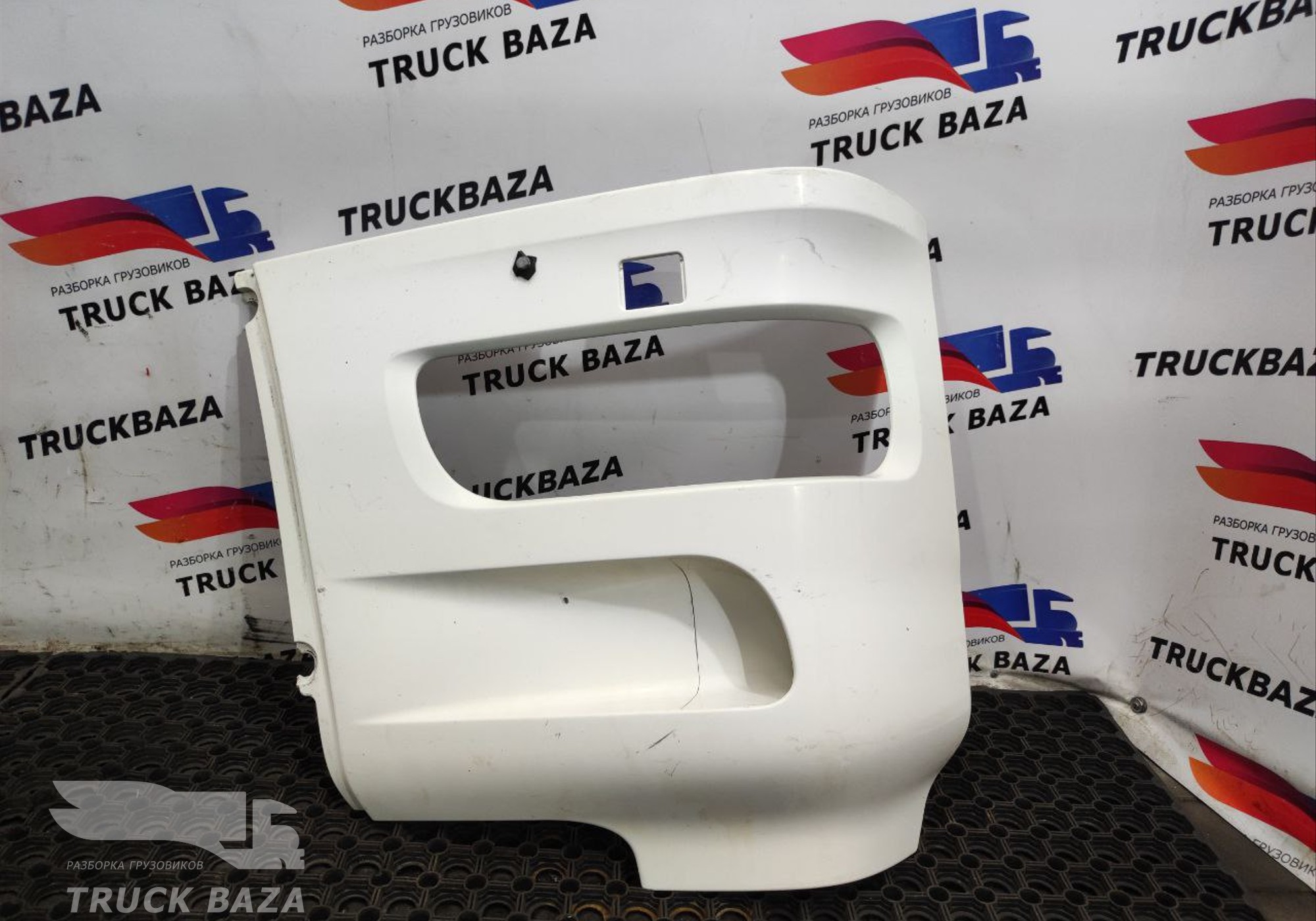 1398285 Облицовка фары правой для Daf XF105 (с 2005)