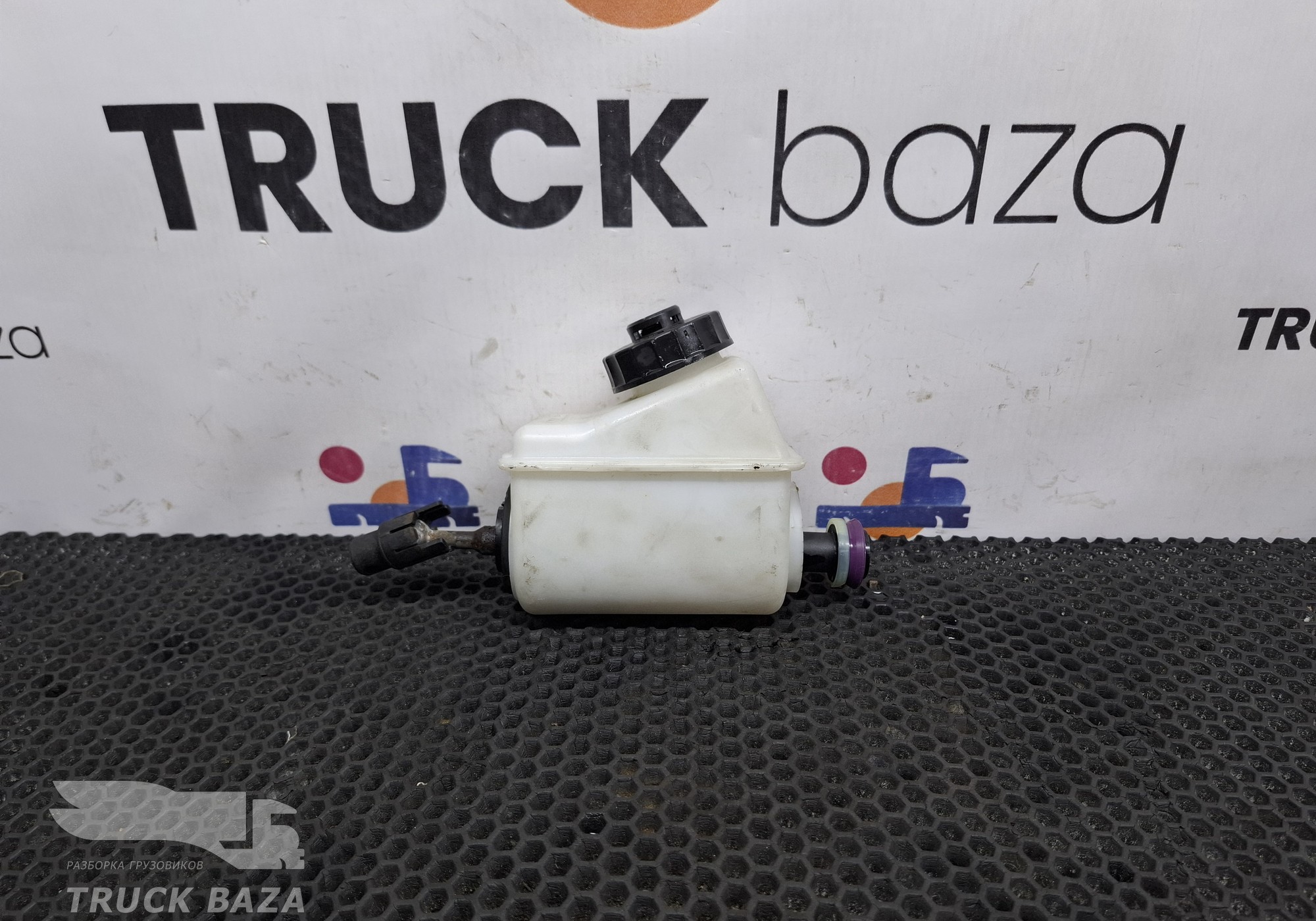 9700010204 Бачок главного цилиндра сцепления для Renault Kerax
