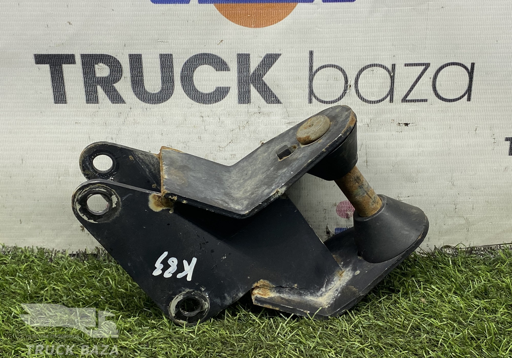 A9303100358 Ответная часть замка кабины