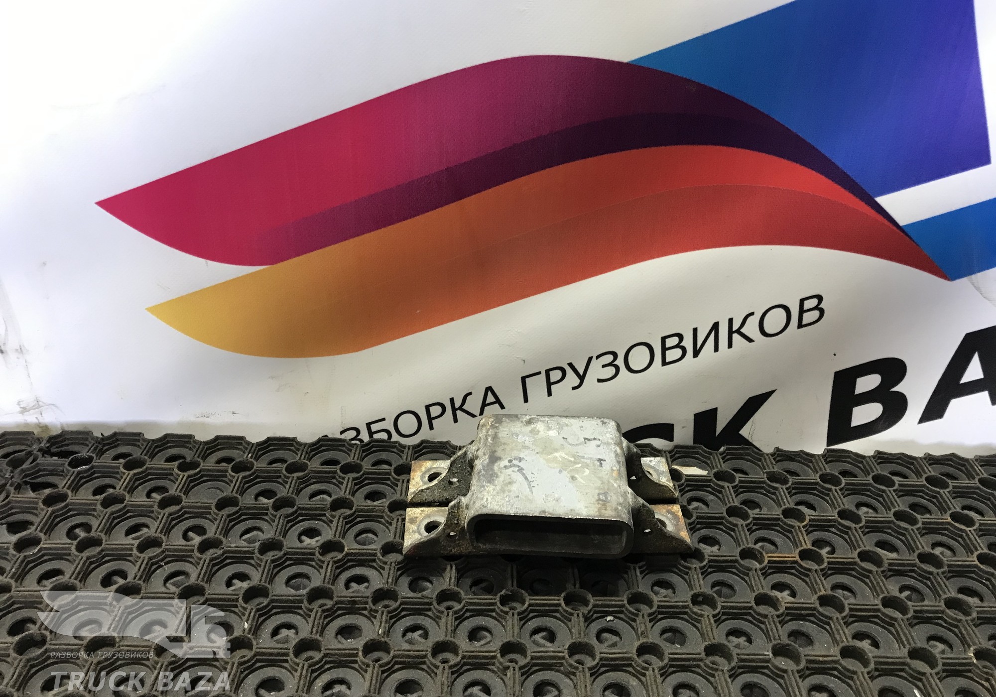 Кронштейн для Volvo F F12 (с 1977 по 1994)