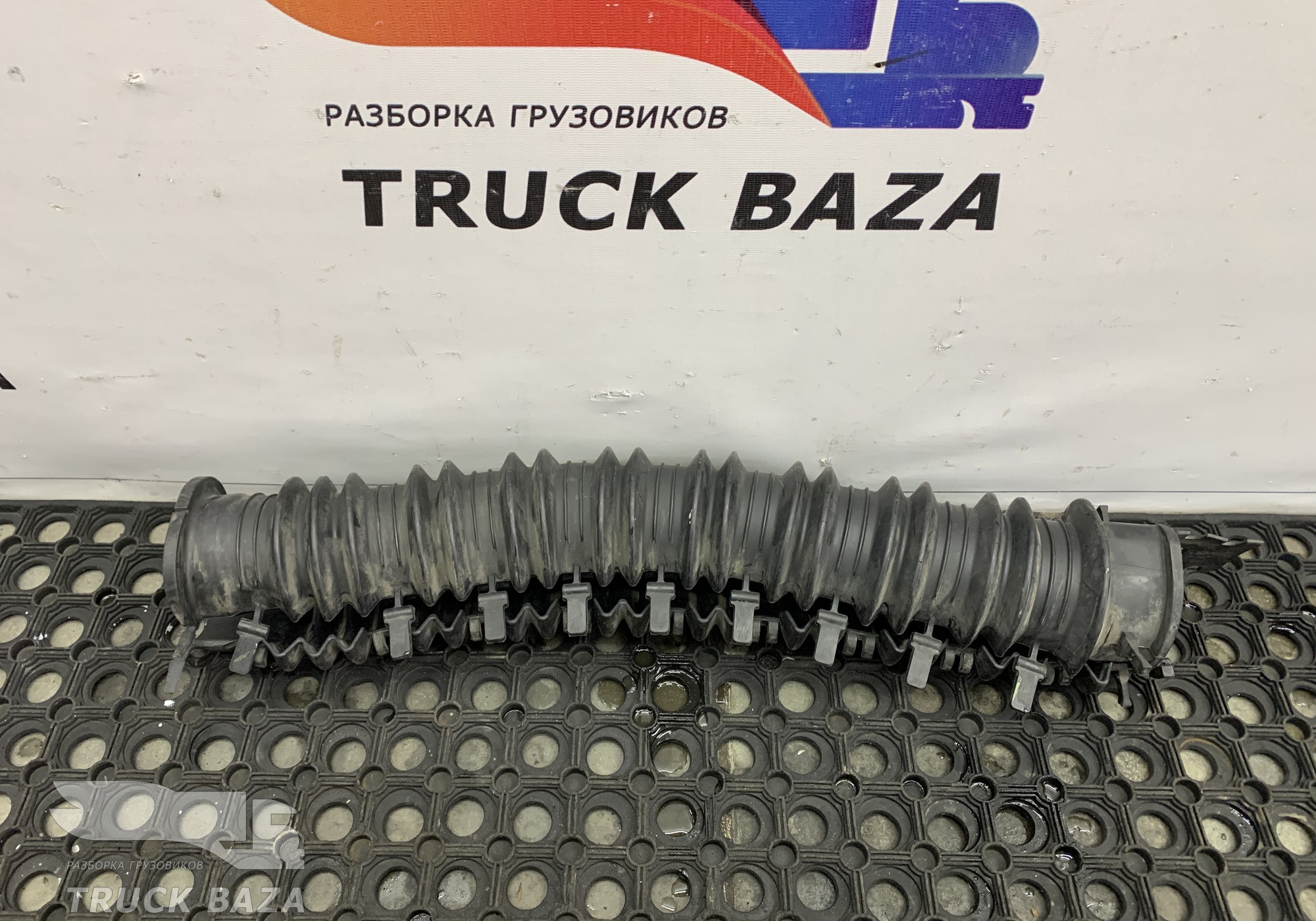 1864720 Кожух проводки для Daf XF106 (с 2012)