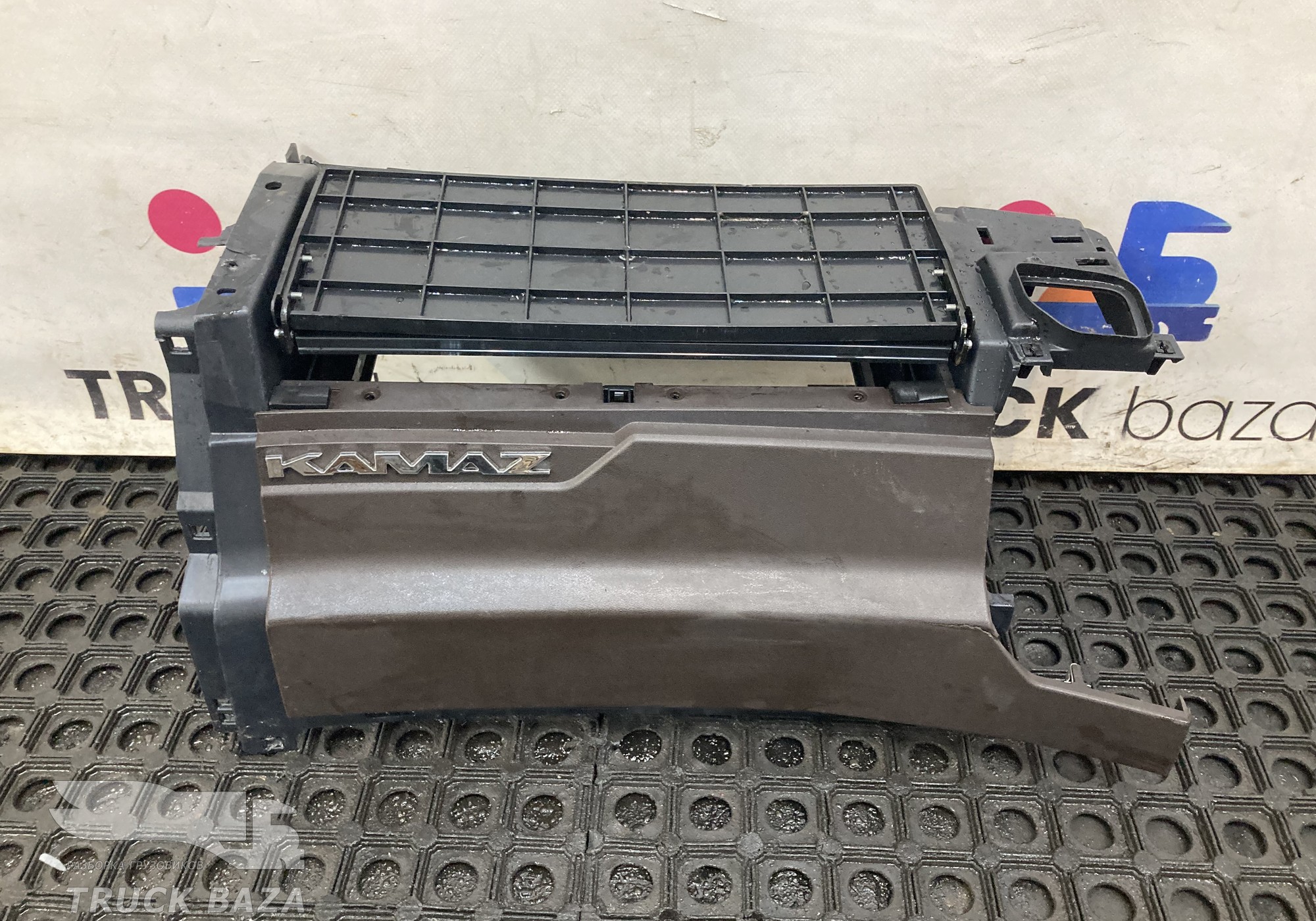 Передняя панель салона для КАМАЗ 54901