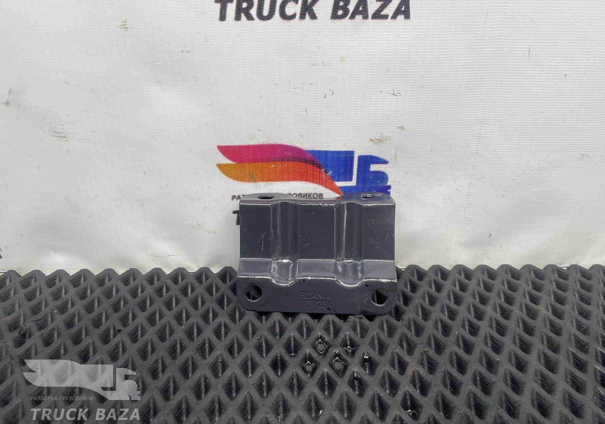 1727234 Кронштейн торпедо для Scania 5-series G (с 2004 по 2016)