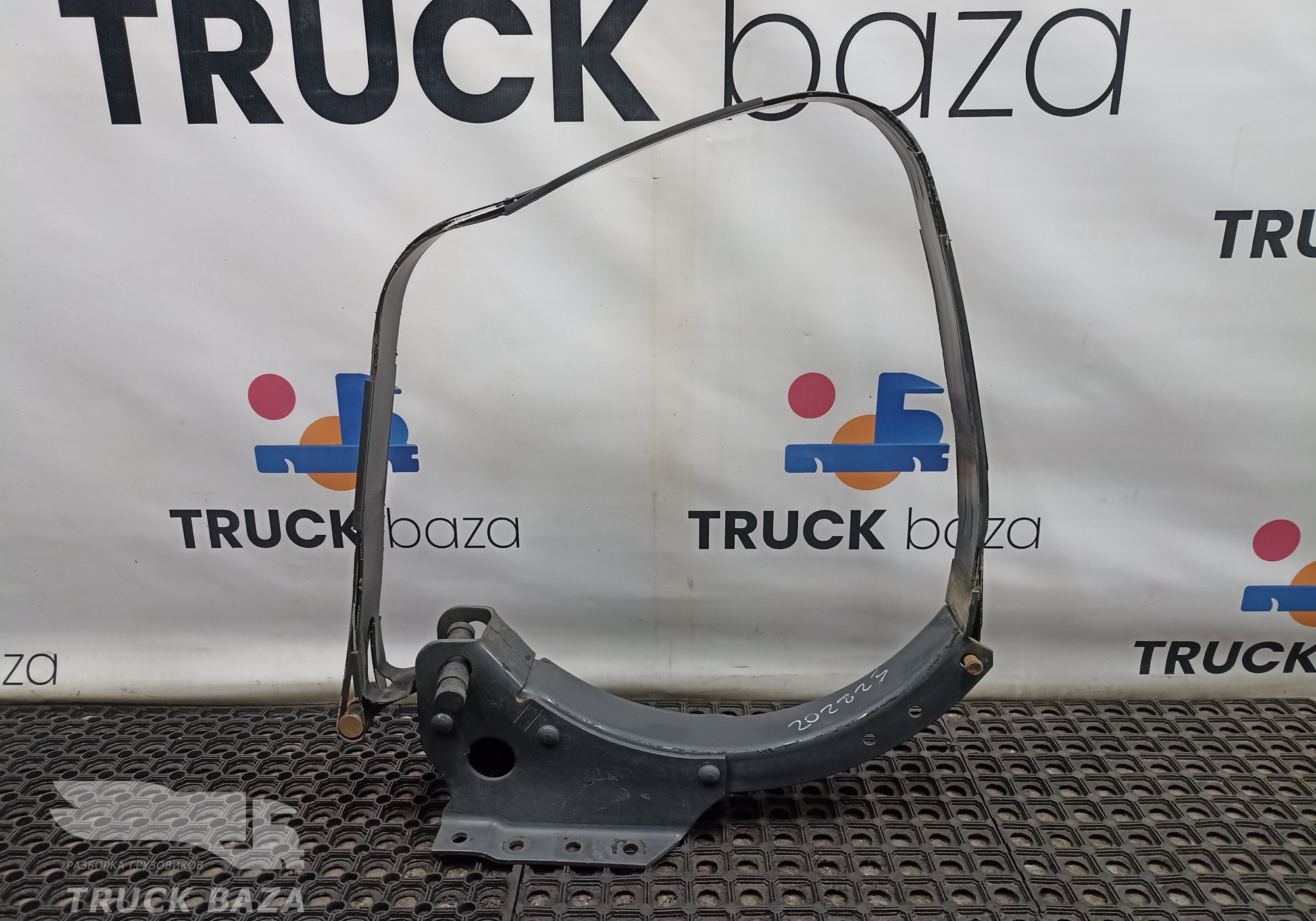 20526789 Кронштейн бака AdBlue для Volvo FM II (с 2002)