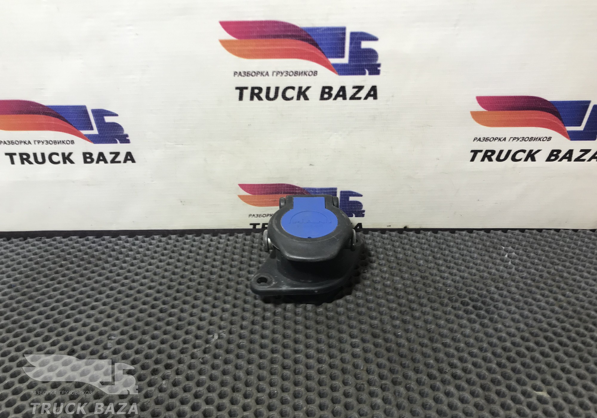 81254326042 Корпус розетки для Iveco EuroStar