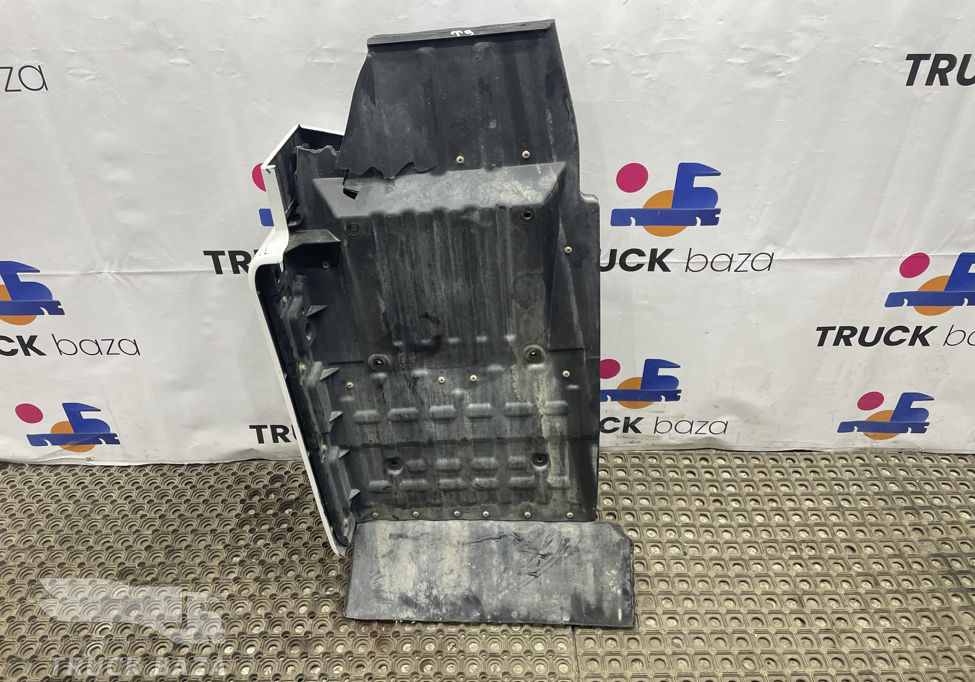 AZ16D423000029 Крыло заднее левое для Sinotruk Sitrak C7H