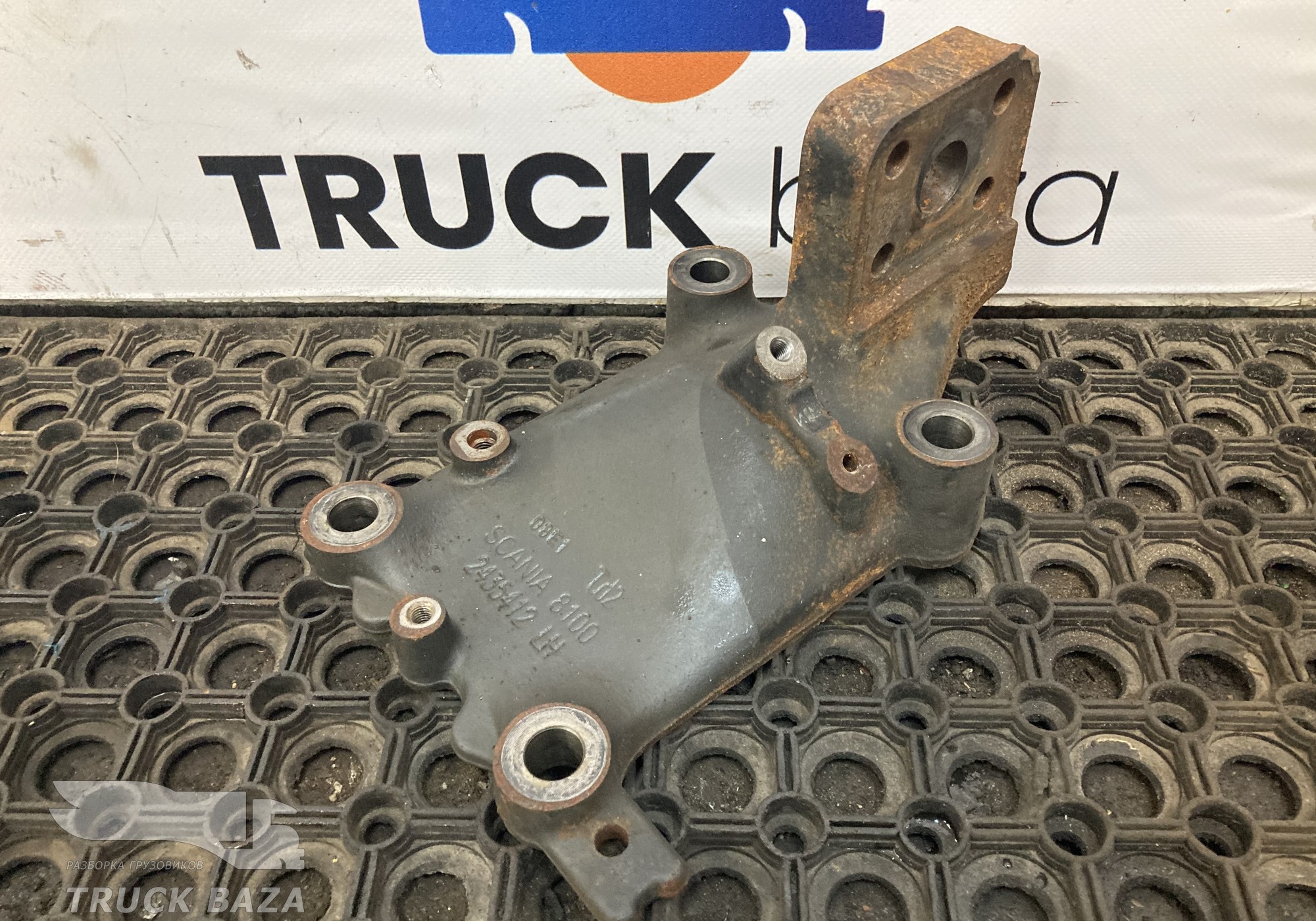 2435412 Кронштейн двигателя левый для Scania 6-series R (с 2016)