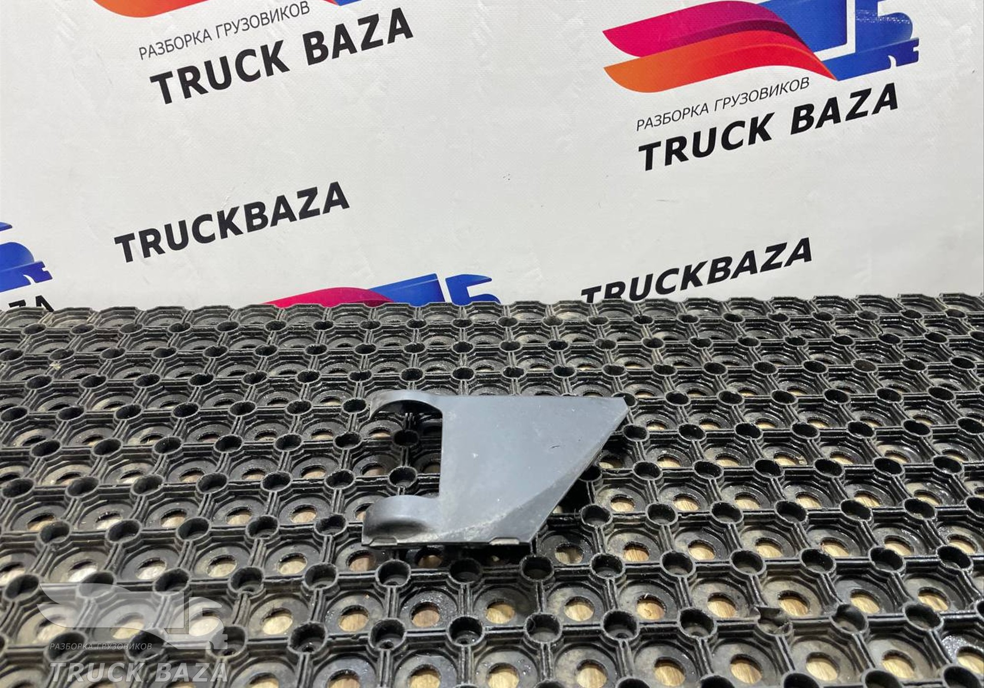 206031220 Накладка салона для Mercedes-Benz Actros New Actros MP4 (с 2011)