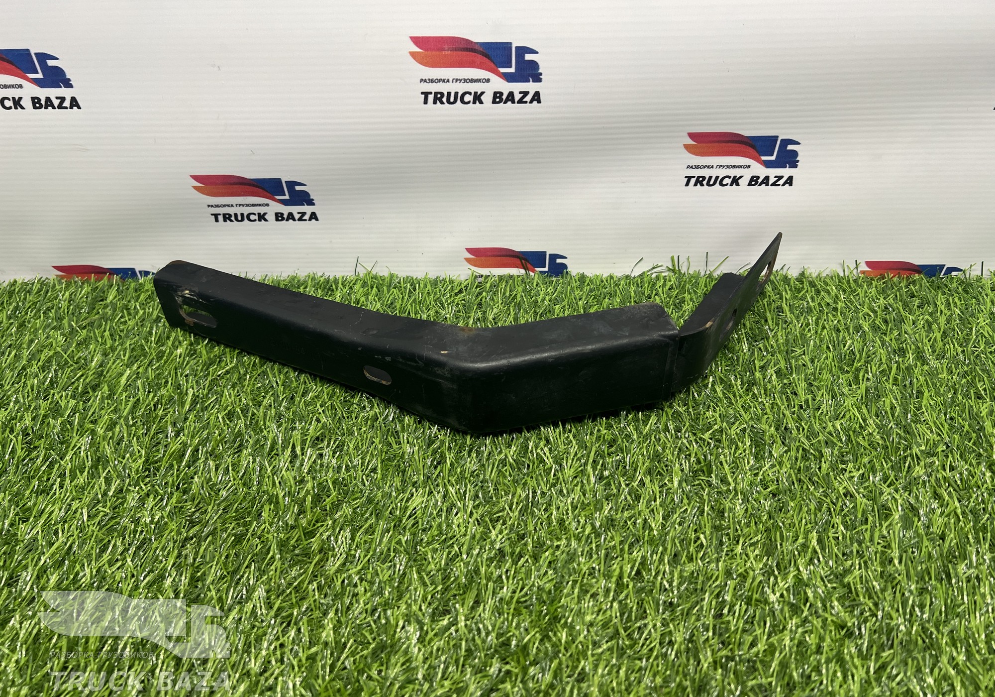 549018419514 Кронштейн спойлера нижнего правого для КАМАЗ 54901