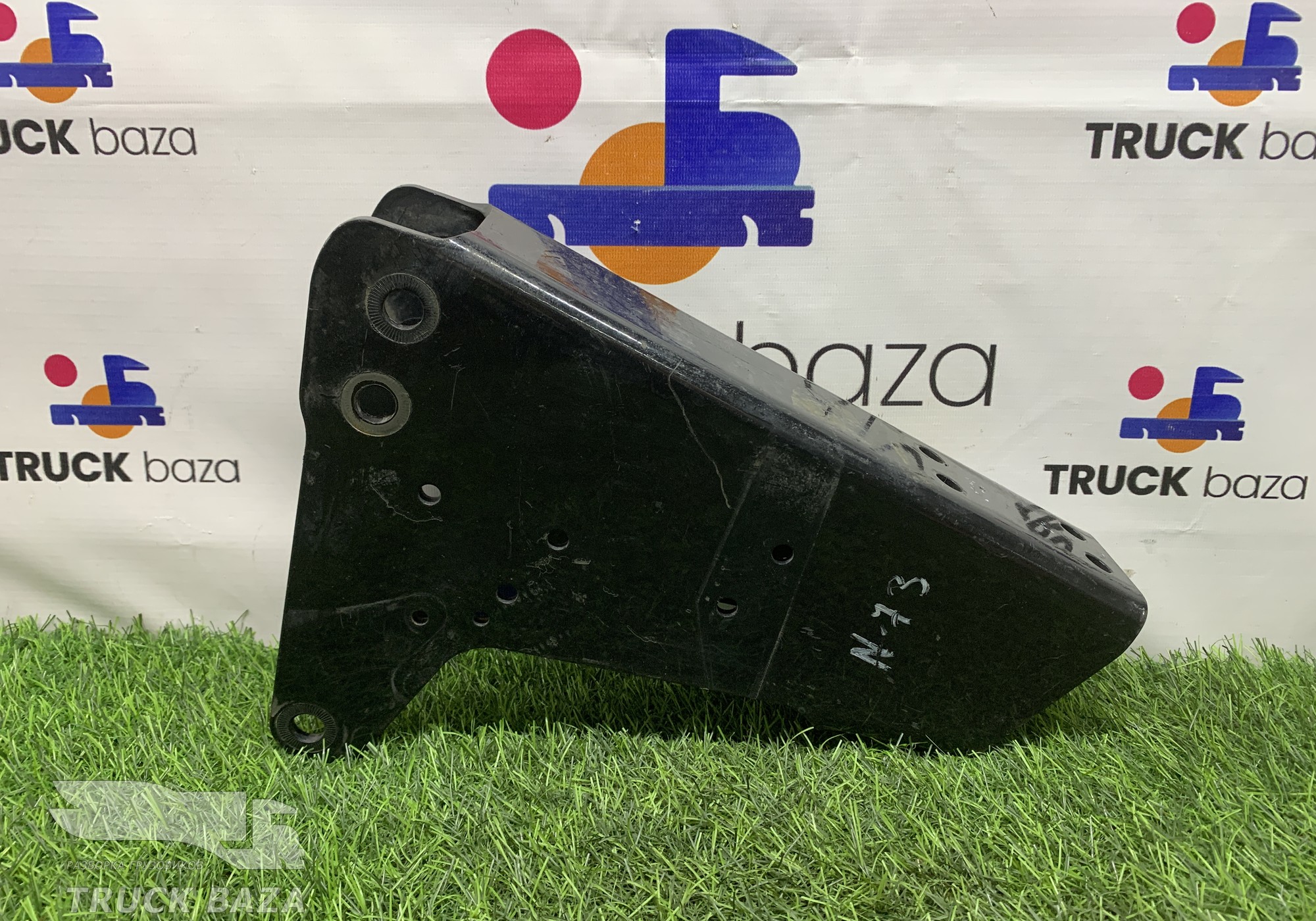 81417200145 Кронштейн торсиона кабины для Man TGX