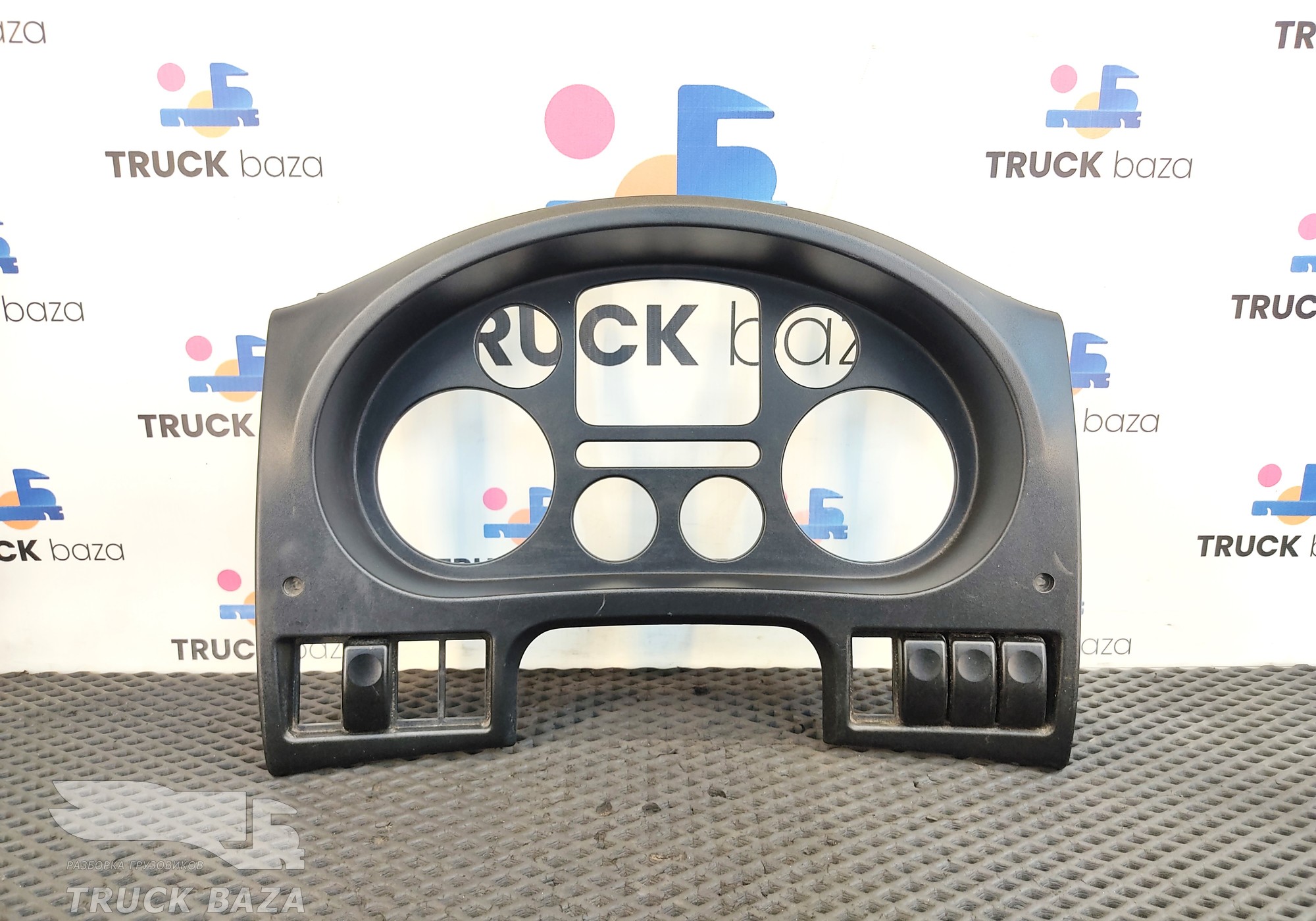 1446852 Накладка панели приборов