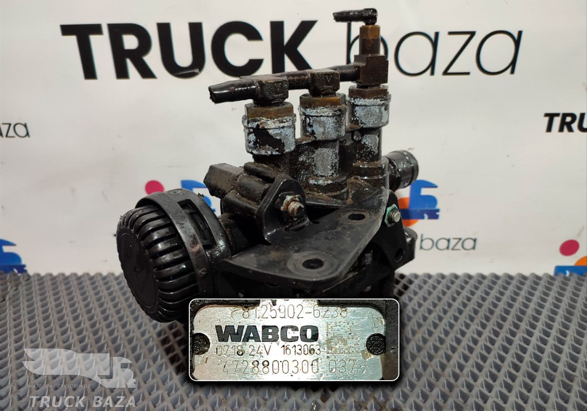 81259026238 Кран уровня пола главный