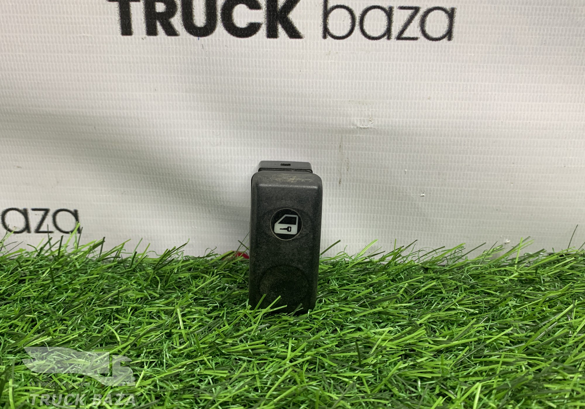 1435595 Кнопка центрального замка