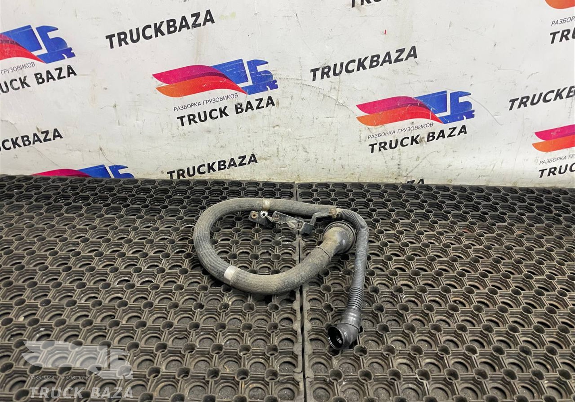 9605204906 Горловина залива масла для Mercedes-Benz Actros New Actros MP4 (с 2011)