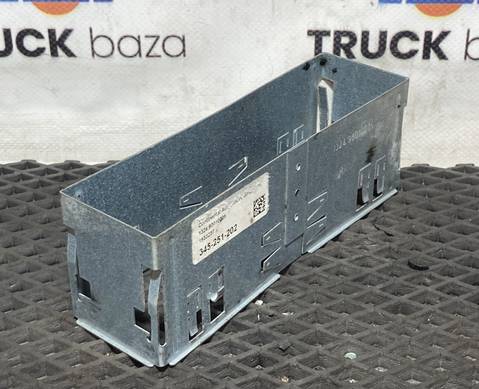 132490010005 Рамка магнитолы для Scania 5-series R (с 2004 по 2016)