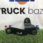 81437400216 Кронштейн стойки стабилизатора правый для Hino Series 300 Dutro