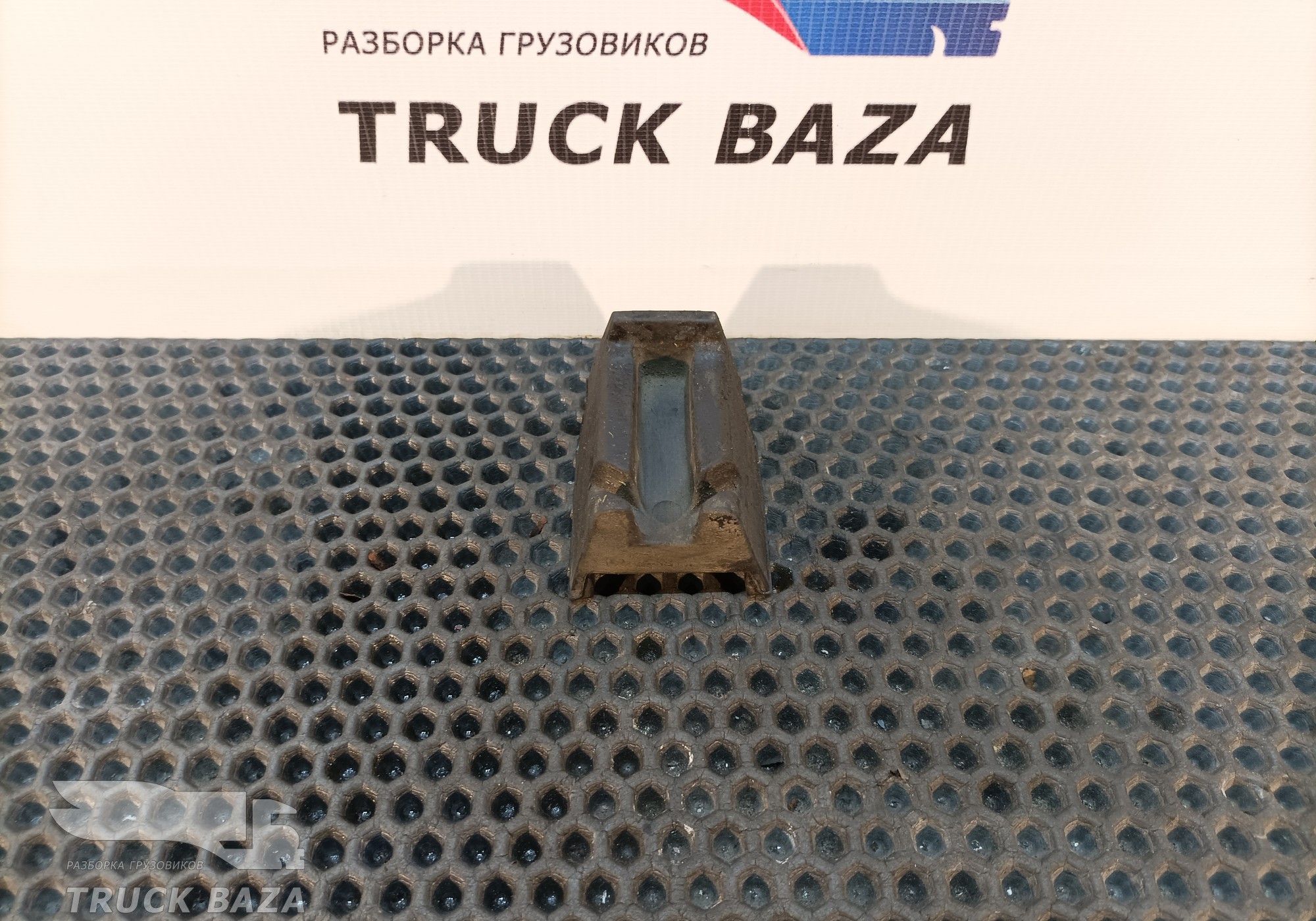 1692887 Подушка бака Adblue для Daf XF105 (с 2005)