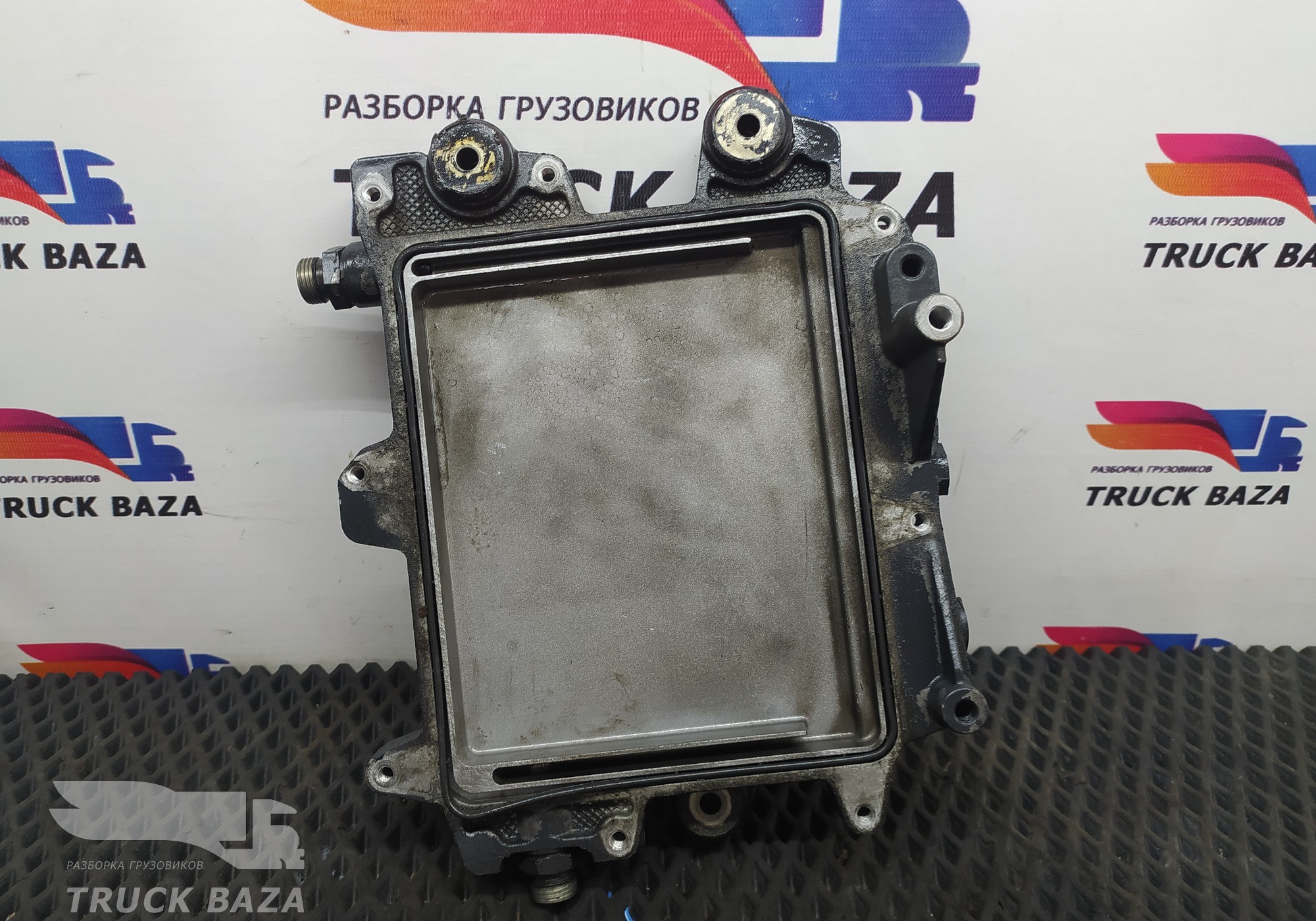 504097239 Охладитель ЭБУ двигателя для Iveco