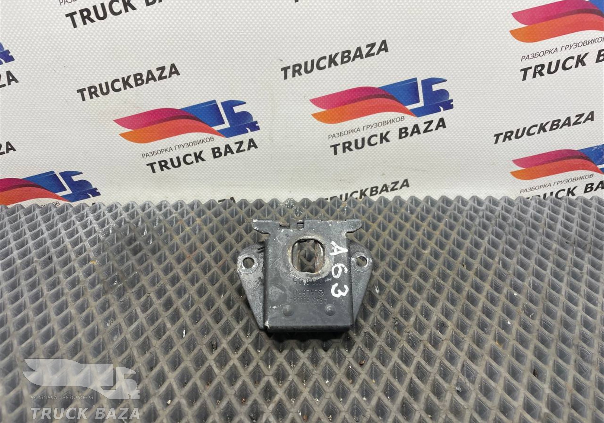 9437500084 Замок капота для Mercedes-Benz Actros MP3 (с 2008)