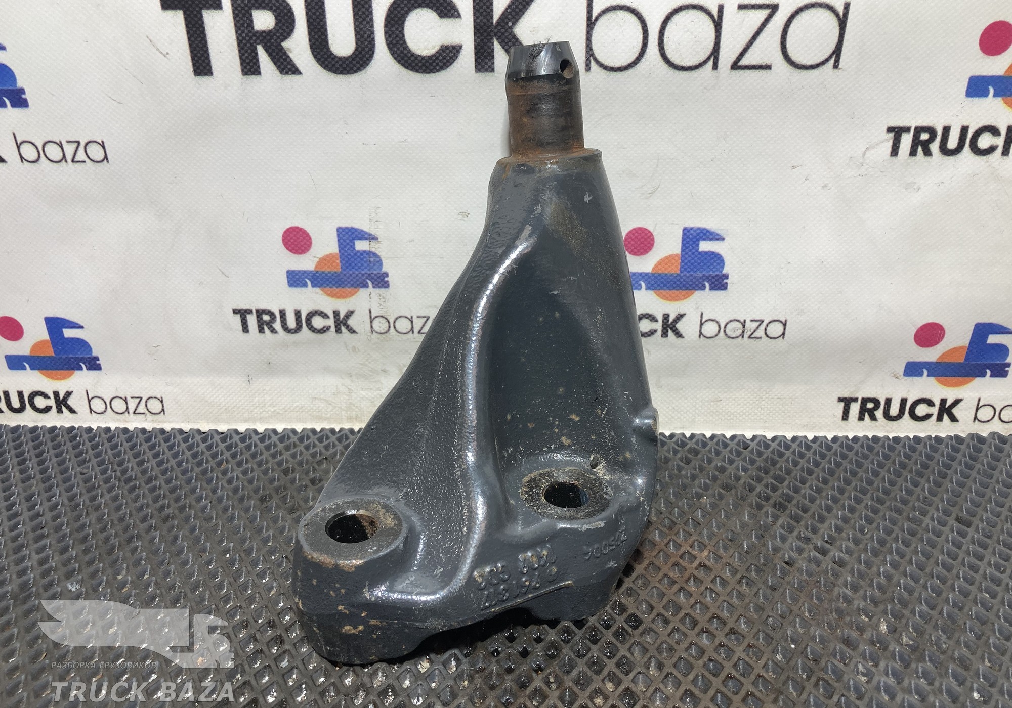 9613171409 Кронштейн цилиндра подъёма кабины для Mercedes-Benz Actros New Actros MP4 (с 2011)