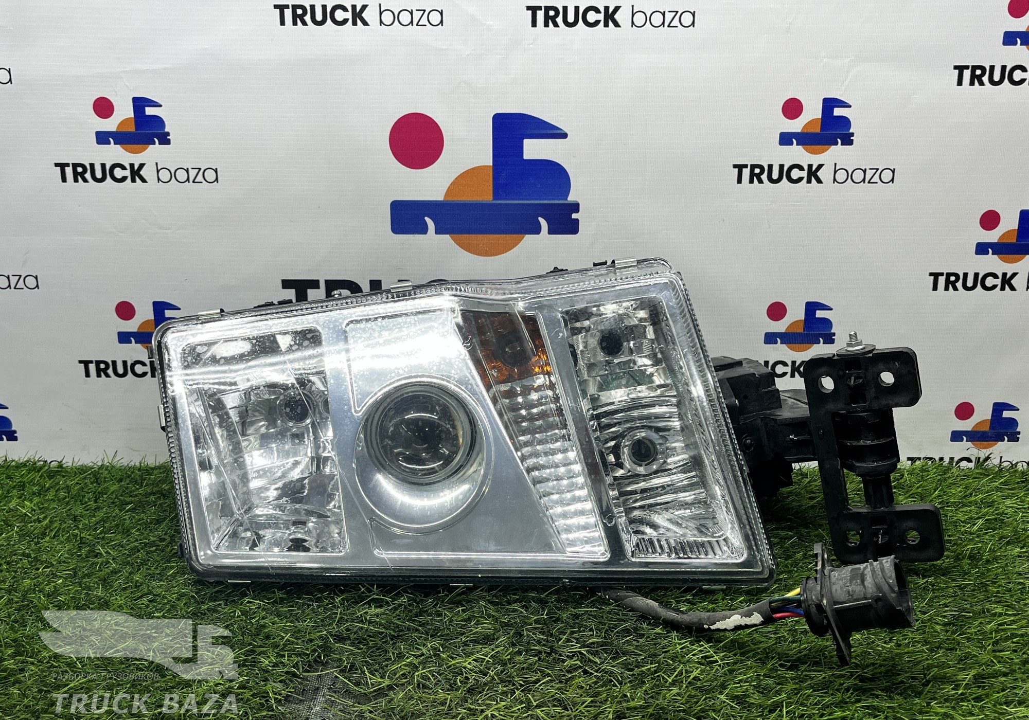 20713720 Фара левая