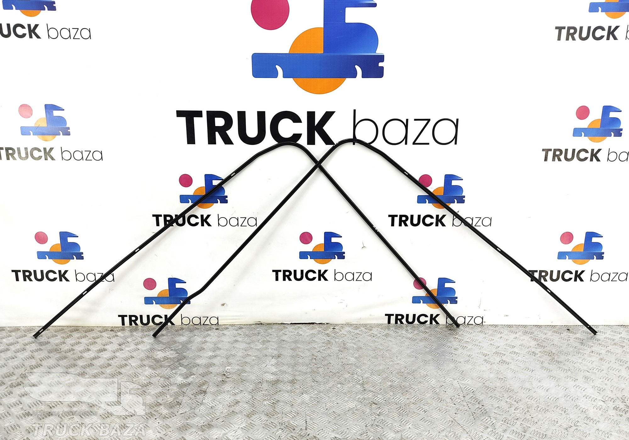 1790998 Направляющая шторки комплект для Daf XF105 (с 2005)