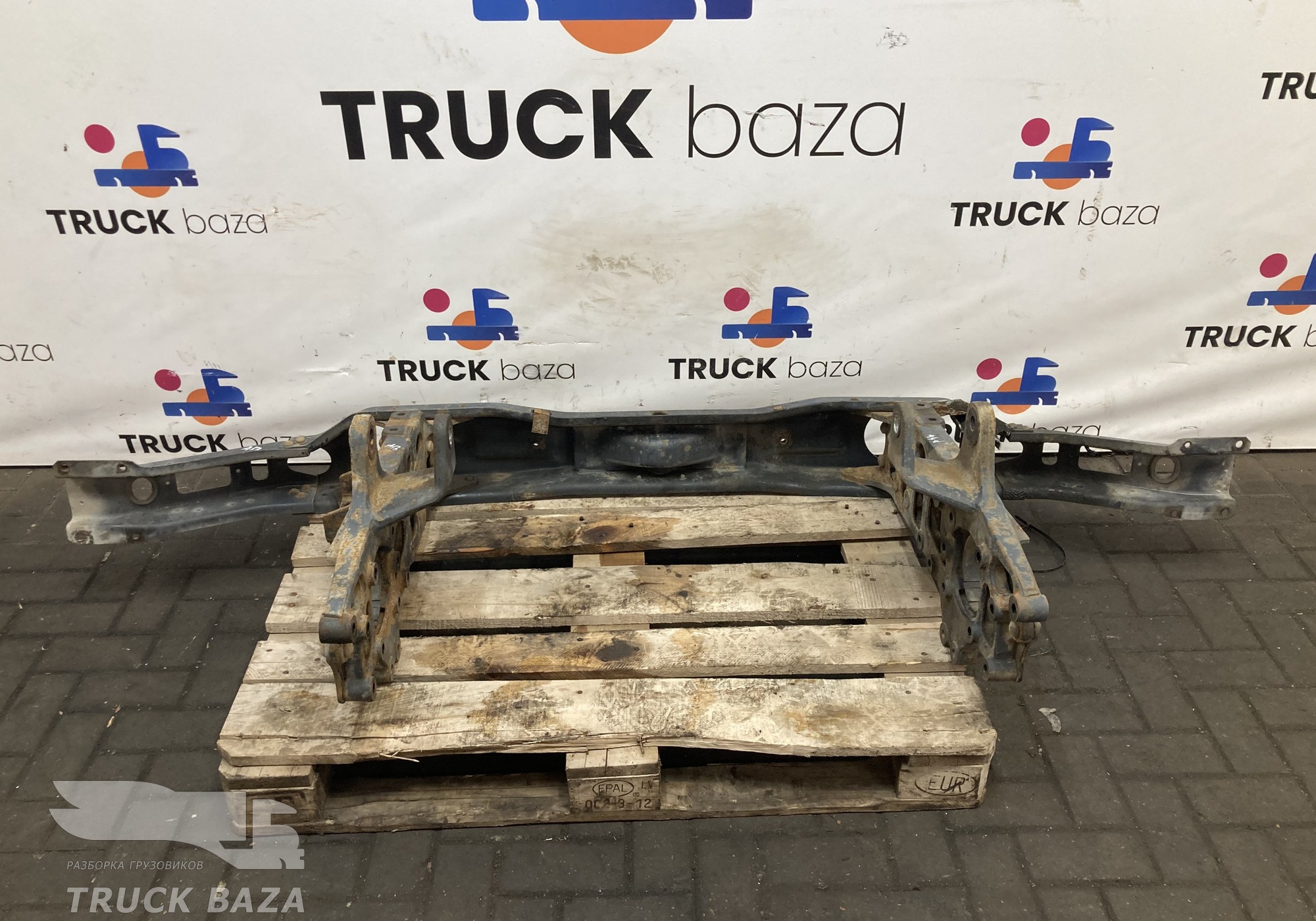 A9413150005 Усилитель переднего бампера для Mercedes-Benz Axor I (с 2001 по 2004)