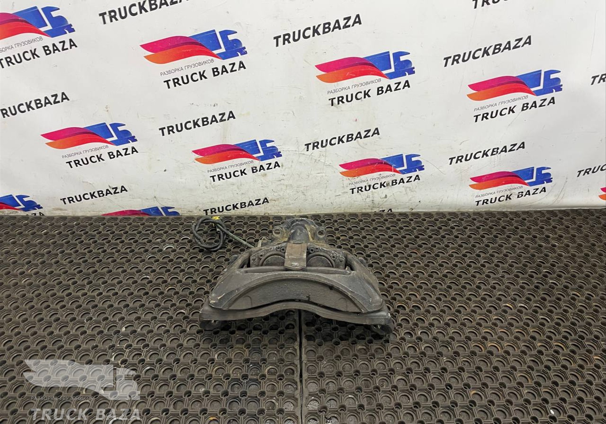 GC462B119AD Суппорт передний левый/ задний правый для Ford F-MAX (с 2018)