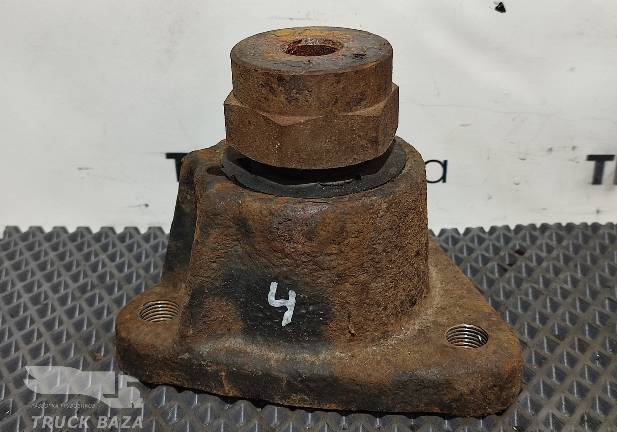 549013704001 Кронштейн ящика АКБ