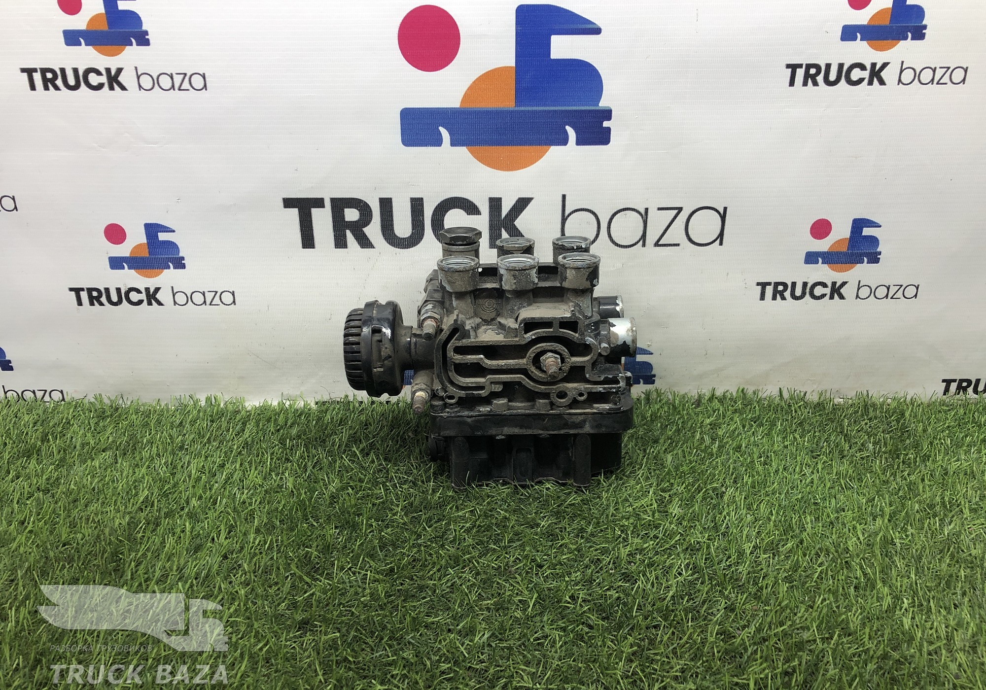 81259026240 Кран уровня пола главный