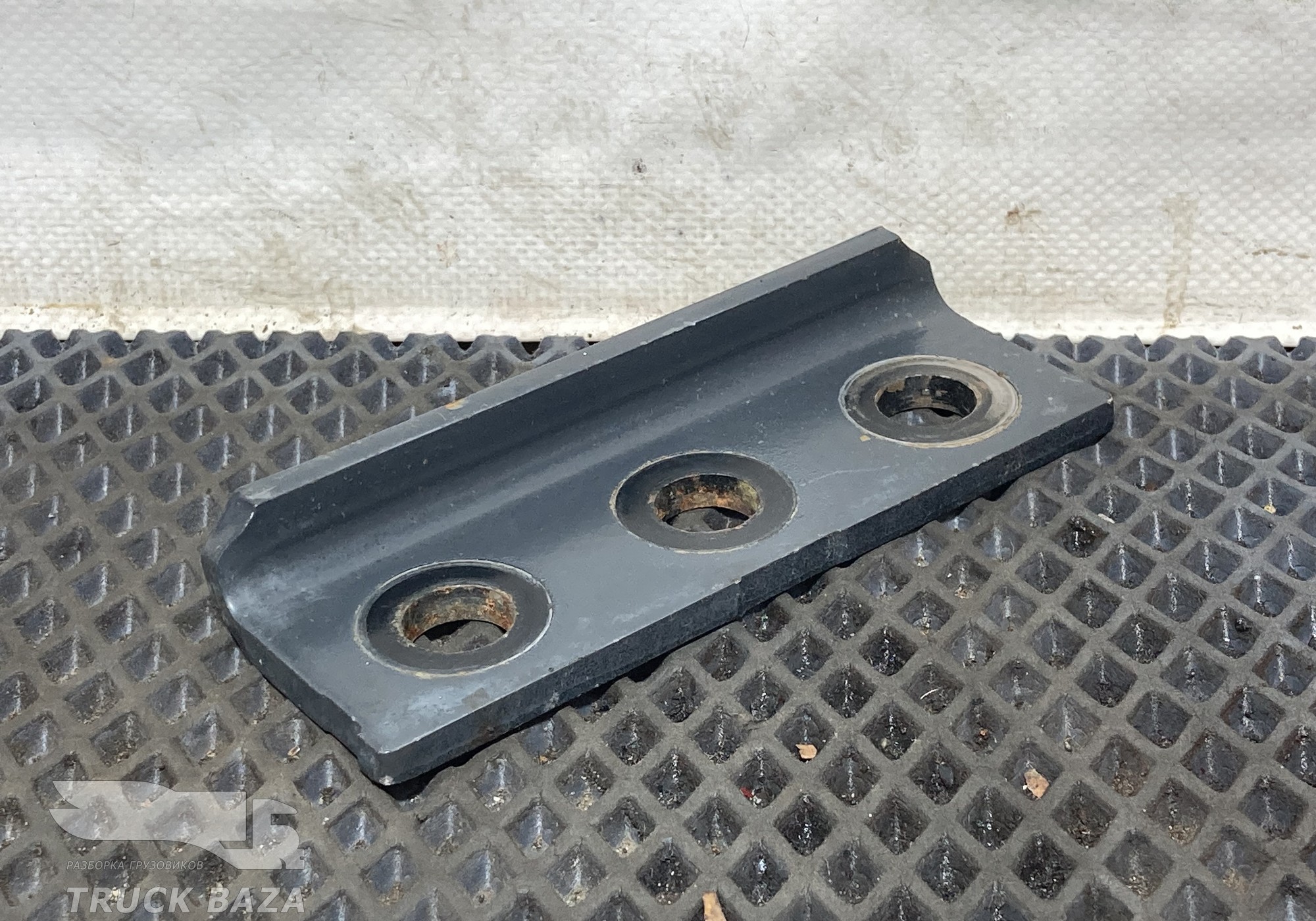 A9413120384 Кронштейн траверсы для Mercedes-Benz Axor II (с 2004 по 2010)
