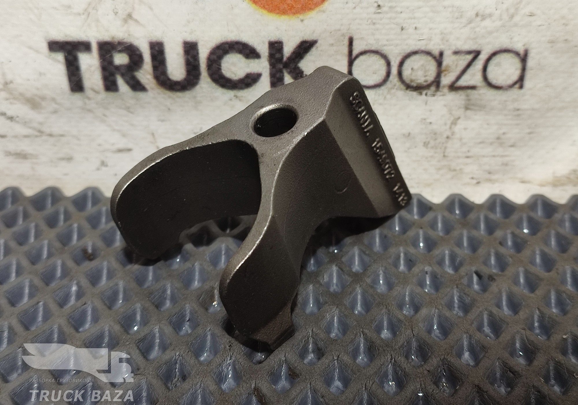 1549072 Кронштейн форсунки топливной