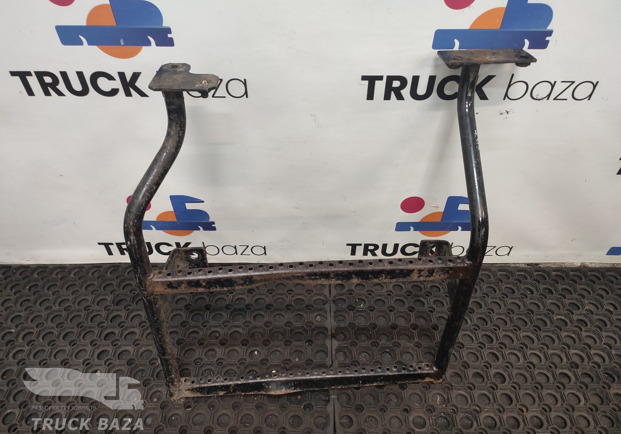 1689813 Лестница АКБ для Daf XF105 (с 2005)