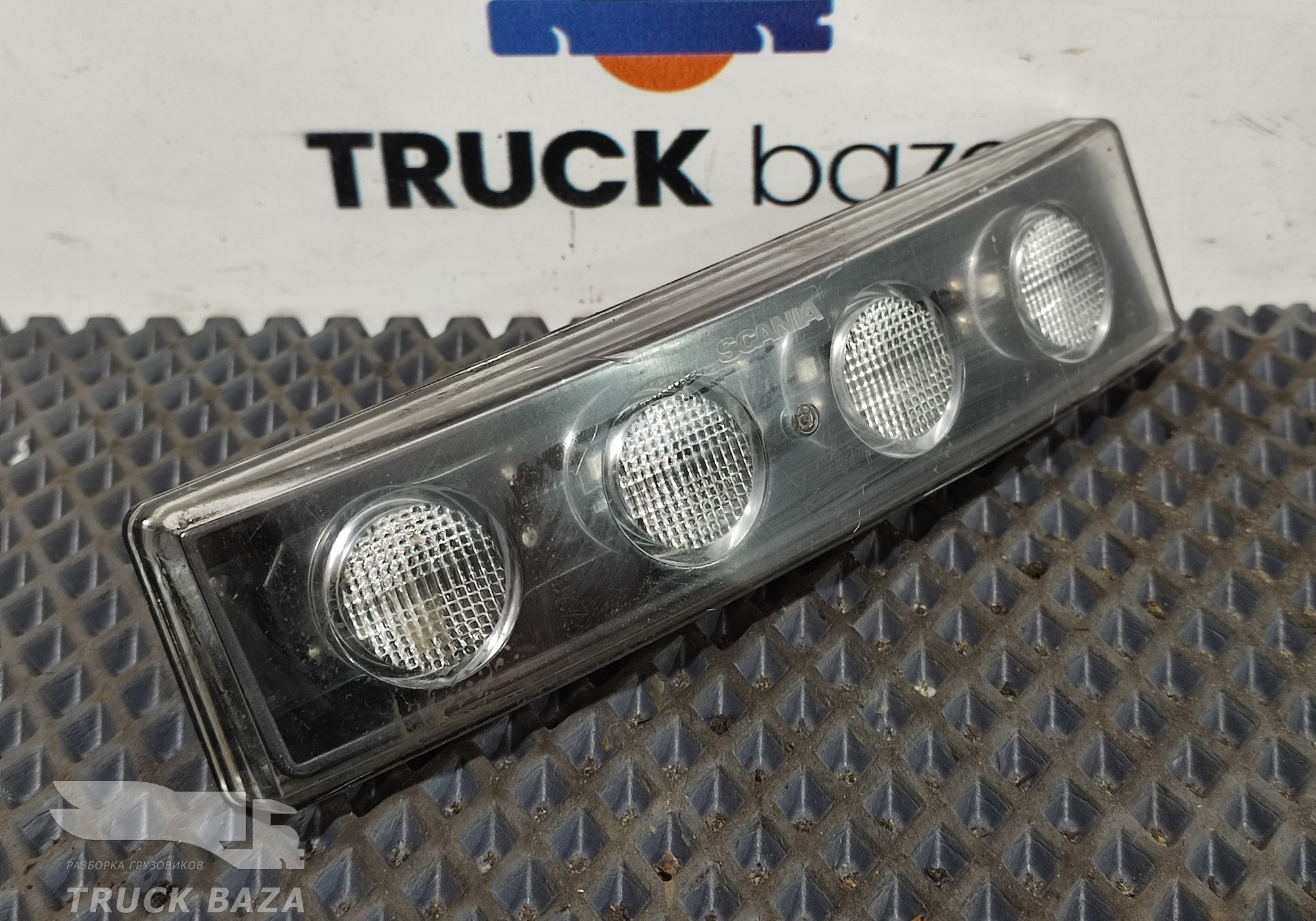 2035105 Габарит в козырек