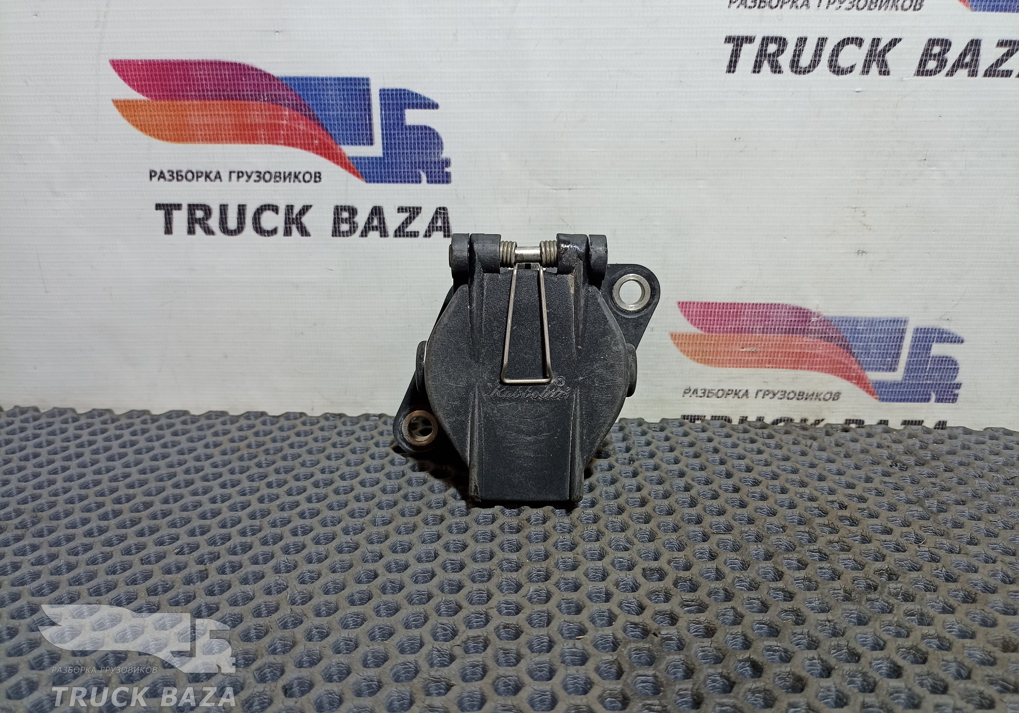 81254326042 Корпус розетки для Mercedes-Benz Actros MP1 (с 1996 по 2003)