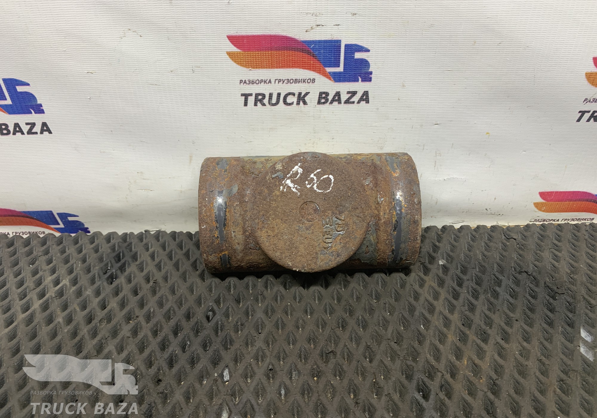 5010557715 Проставка рессоры для Renault Kerax