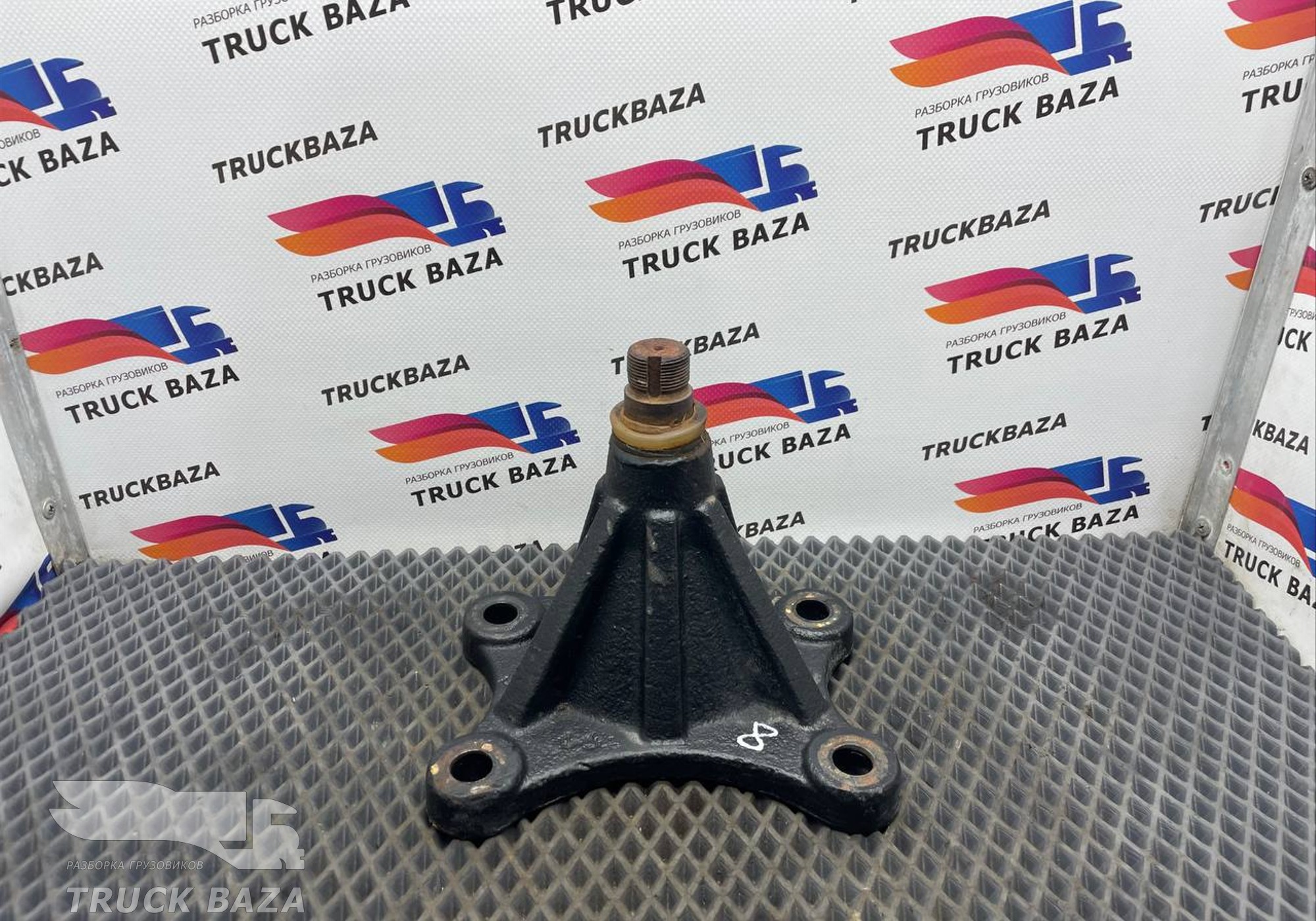 549015003015 Кронштейн цилиндра подъёма кабины для КАМАЗ 54901