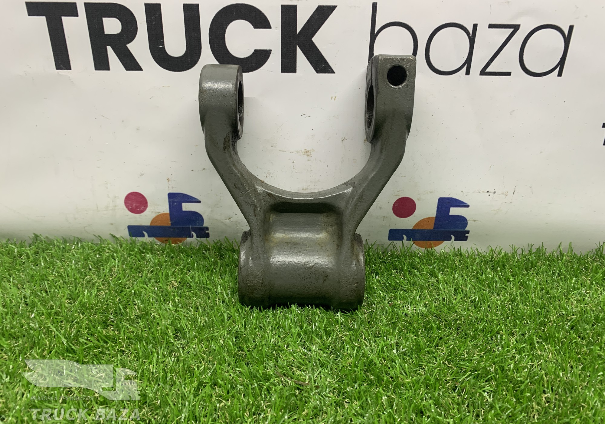 WG9725529034 Серьга передней рессоры для Sinotruk Sitrak
