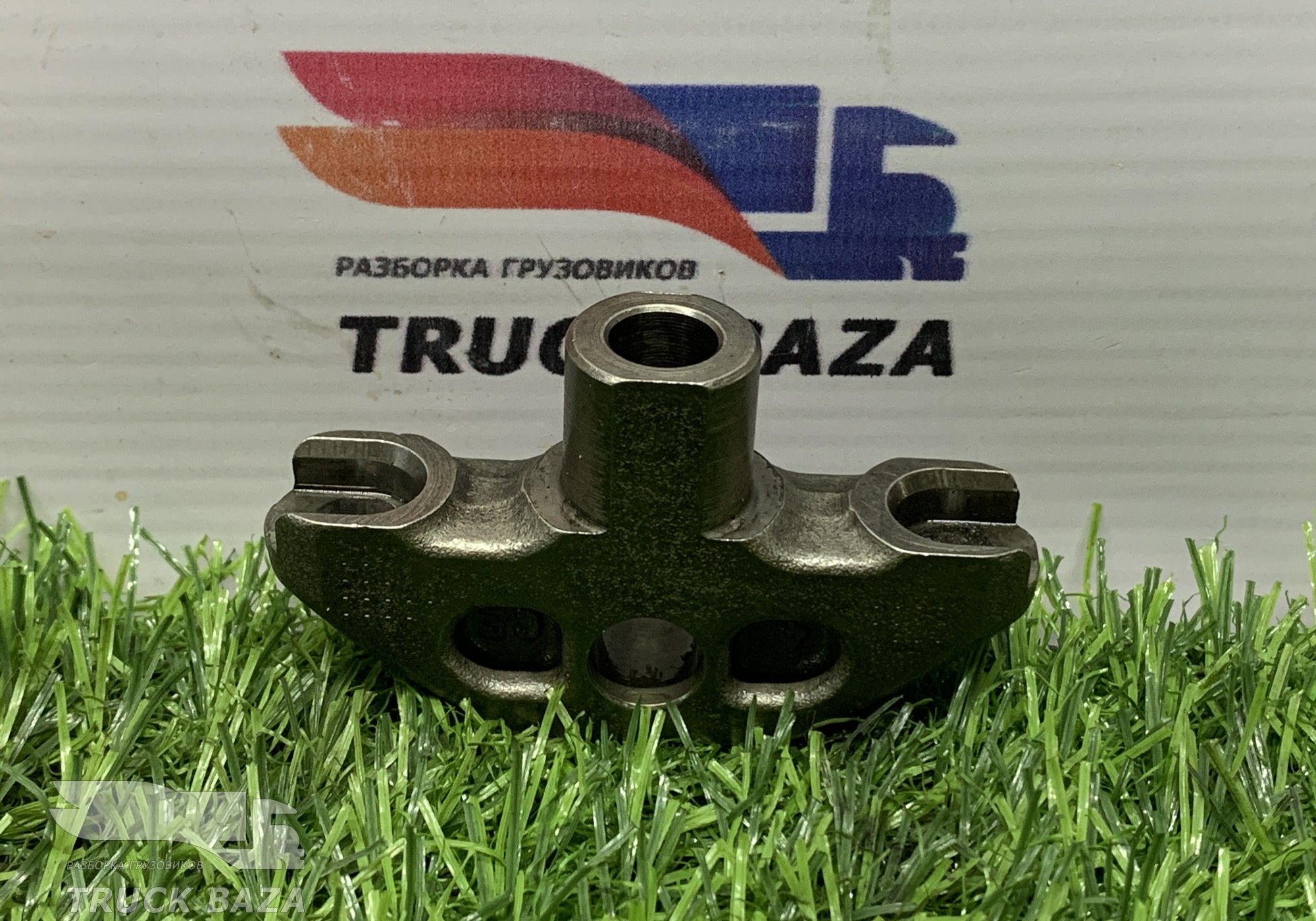 1675249 Коромысло