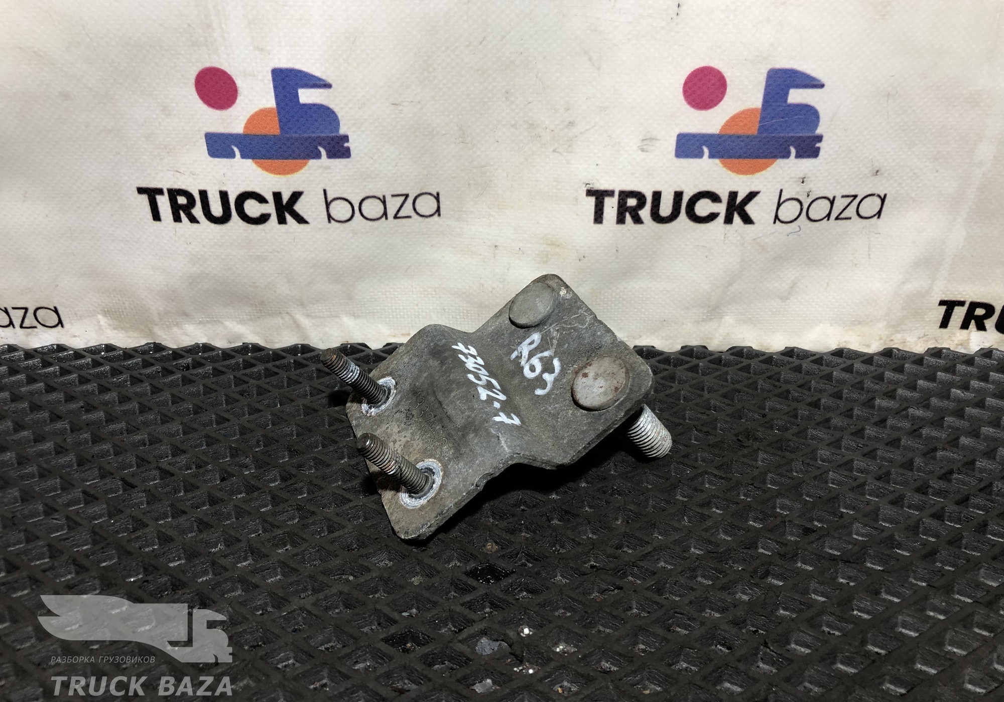 21337922 Кронштейн блока управления светом CCIOM для Volvo FM III (с 2013)